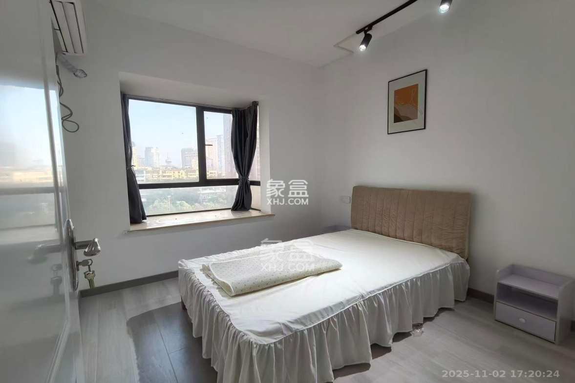 钱隆首府(福晟御园) 3室2厅2卫 4000.0元/月 钱隆首府(福晟御园) 3室2厅2卫 4000.0元/月室内图