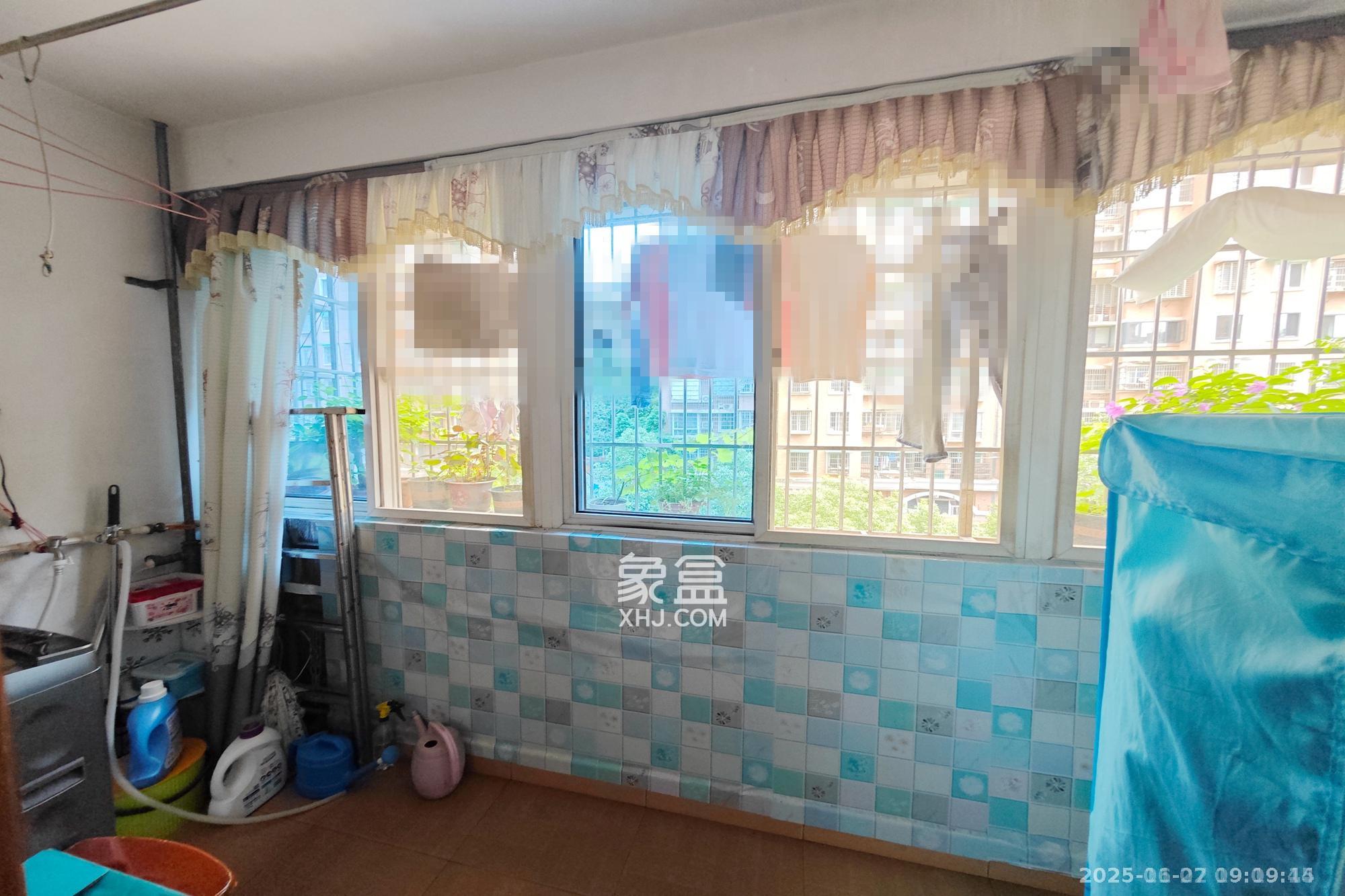 联运公司宿舍  2室1厅1卫    1280.0元/月 联运公司宿舍  2室1厅1卫    1280.0元/月室内图