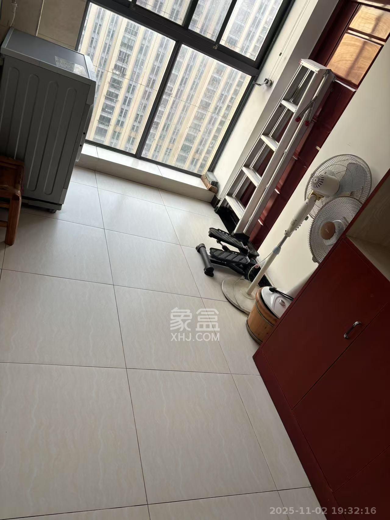 中房瑞致国际  3室2厅2卫    2800.0元/月室内图