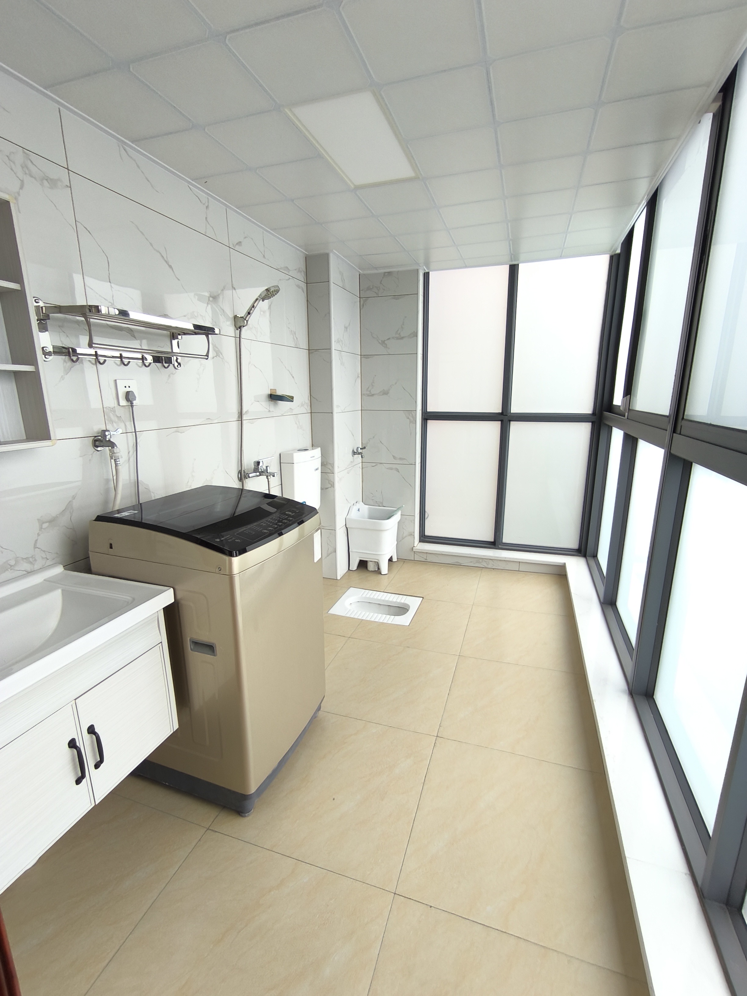 珠江愉景南苑(一、二、三、四期)  3室0厅0卫    2200.0元/月 珠江愉景南苑(一、二、三、四期)  3室0厅0卫    2200.0元/月室内图