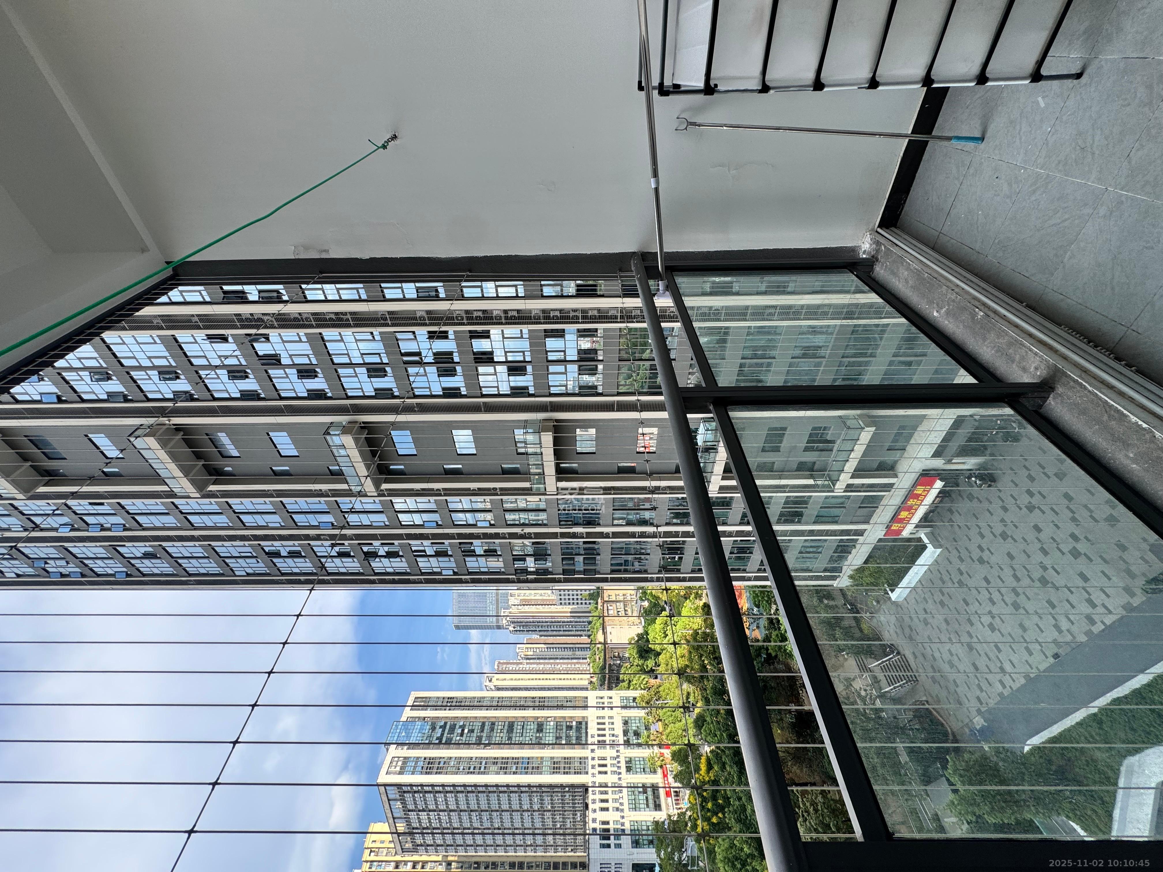 时代MOMA云PARK  2室1厅1卫    2400.0元/月室内图