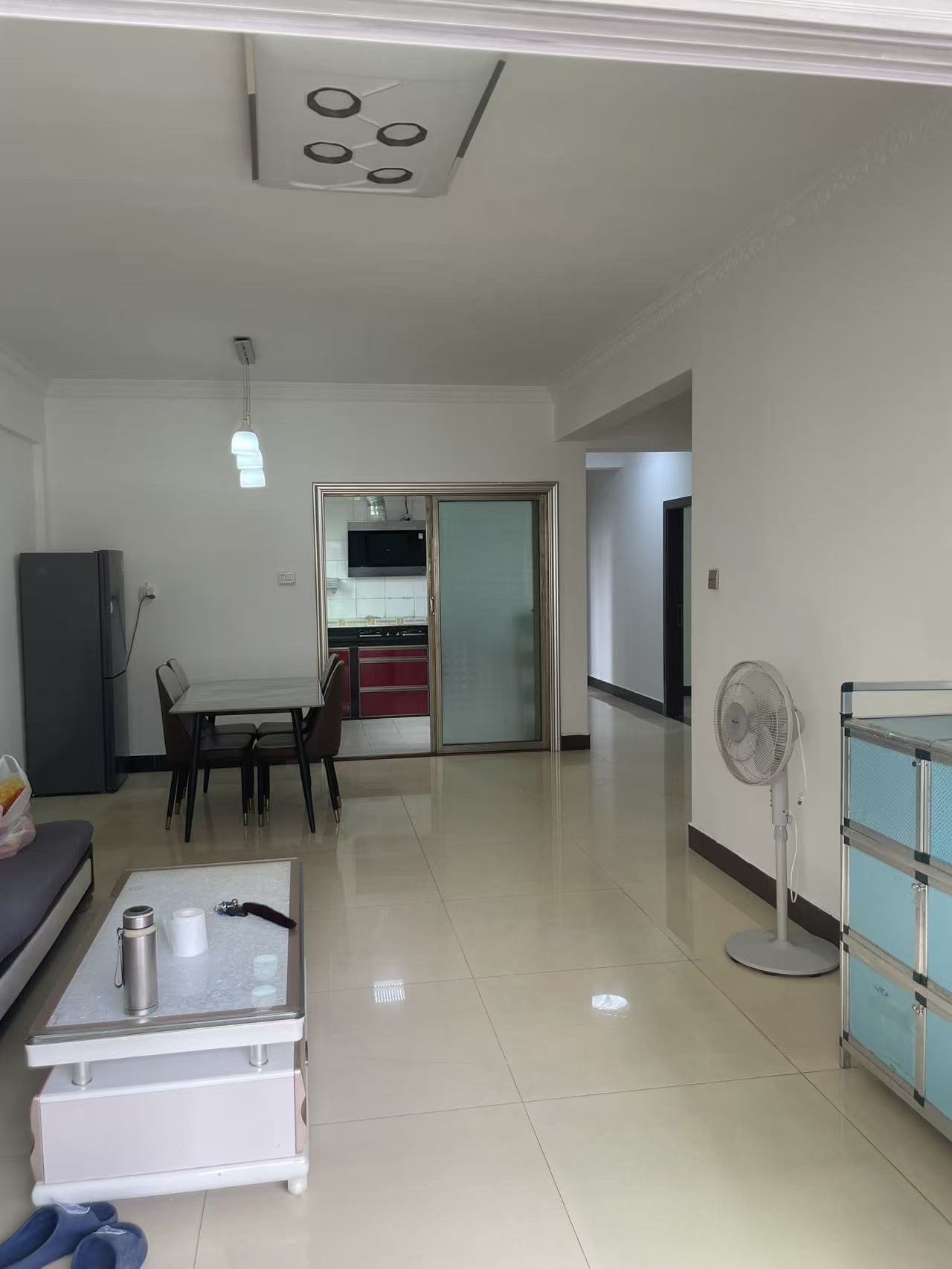 信力花苑  3室2厅2卫    2500.0元/月 信力花苑  3室2厅2卫    2500.0元/月室内图