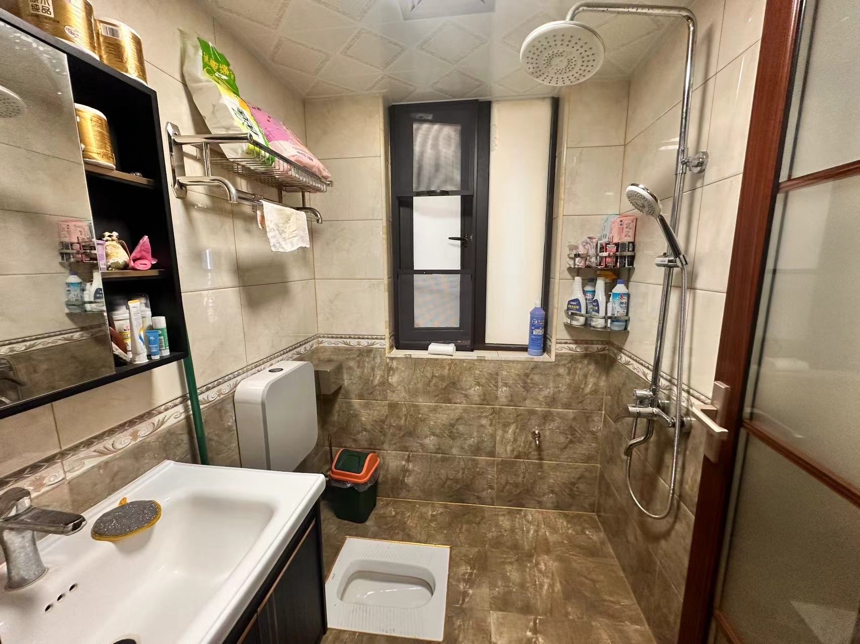 壹号院子 4室2厅2卫 88.0万 壹号院子 4室2厅2卫 88.0万客厅