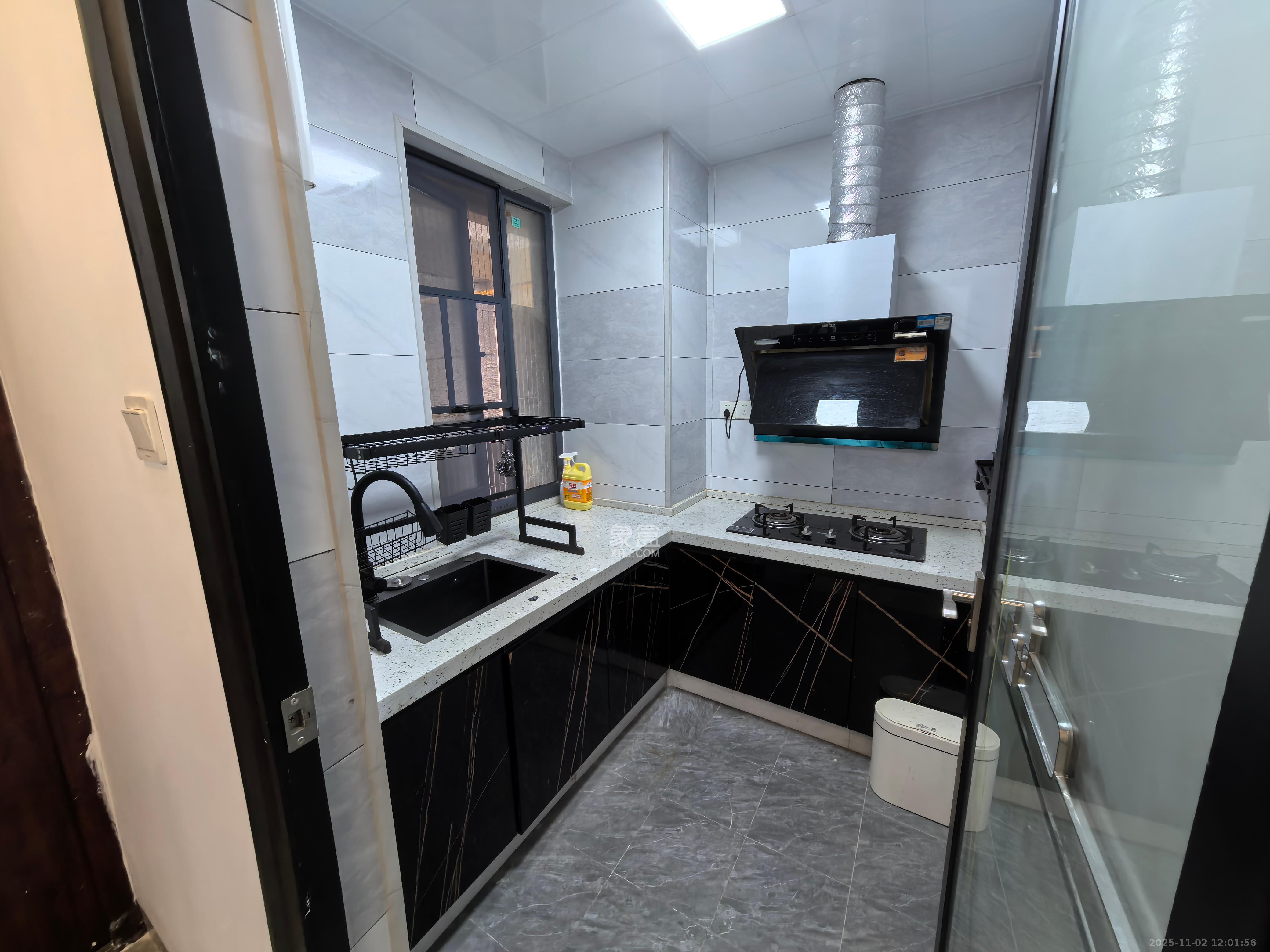 澳海月亮湾  3室2厅1卫    1750.0元/月室内图