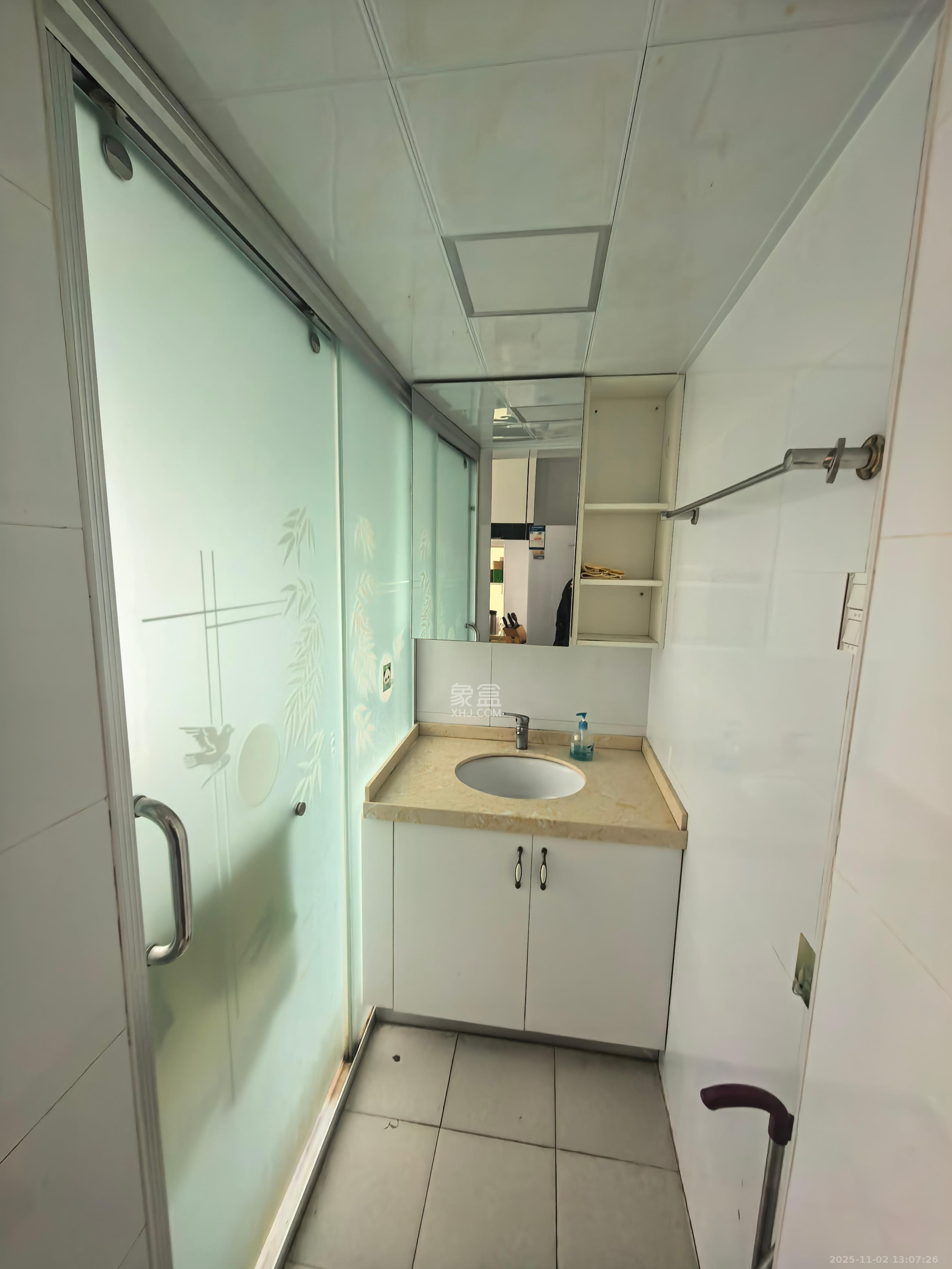 二机小区  2室2厅1卫    1800.0元/月室内图