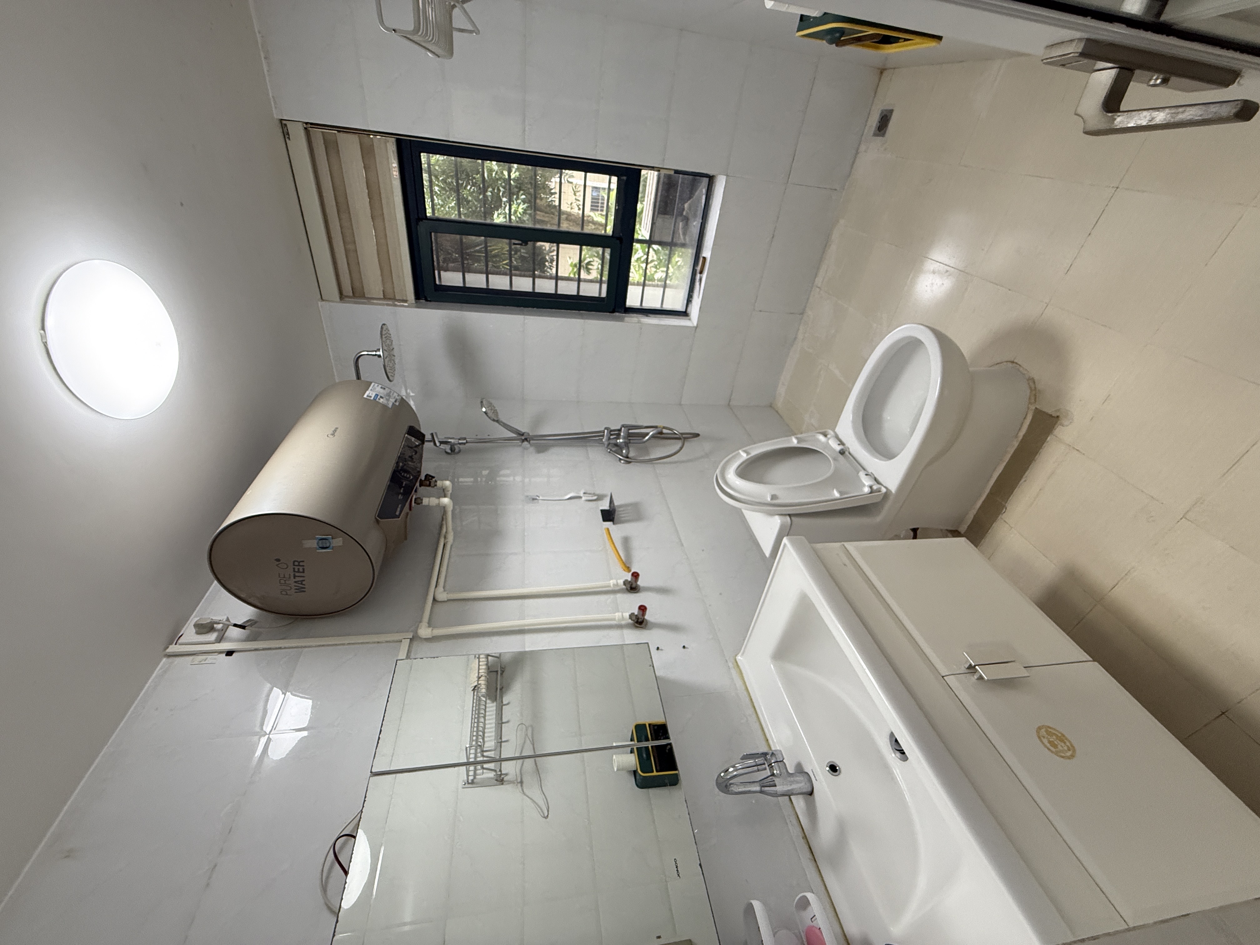 中洋花苑  5室2厅2卫    3500.0元/月室内图