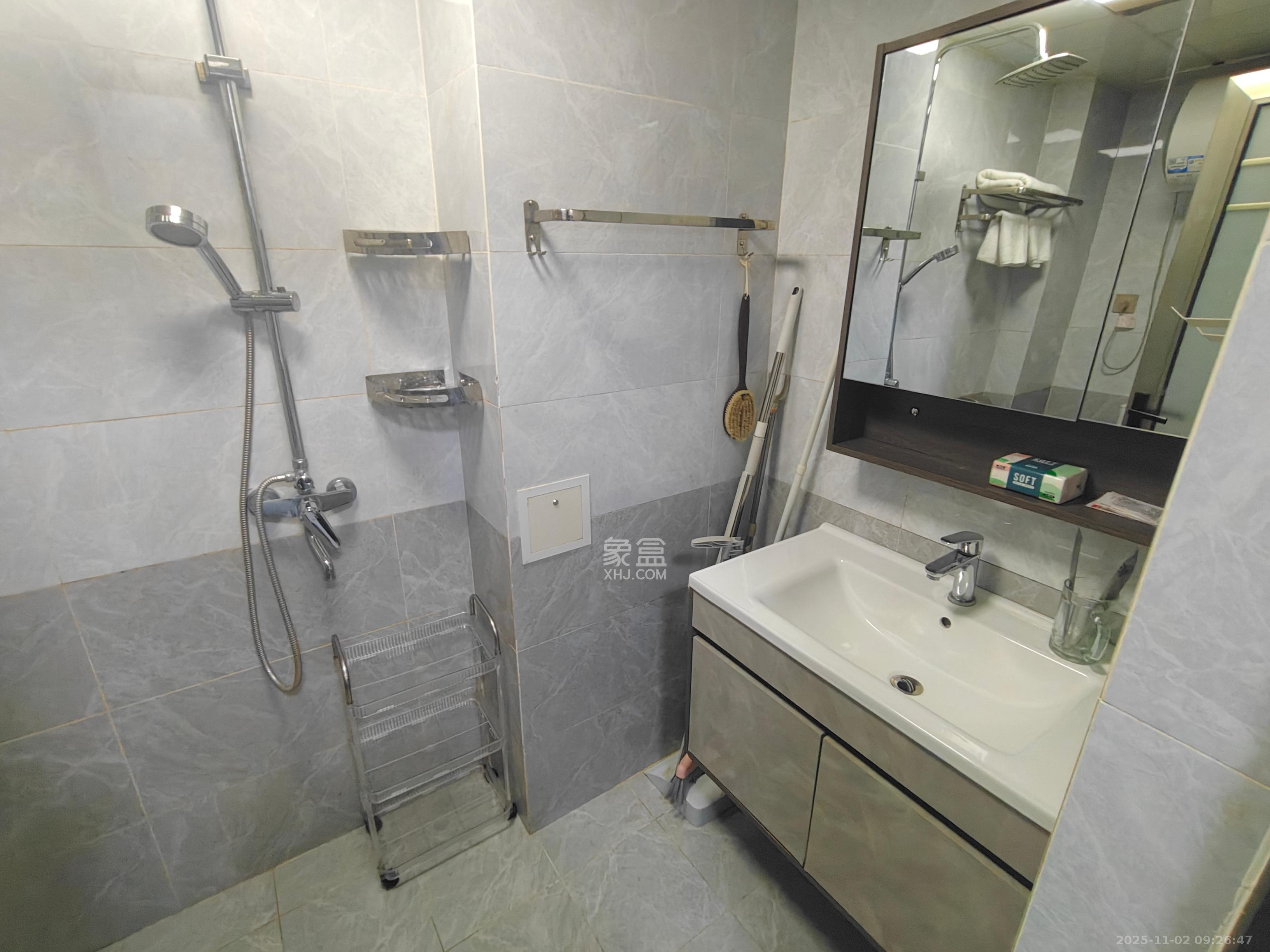 奥园城市天骄一期  1室1厅1卫    1700.0元/月室内图