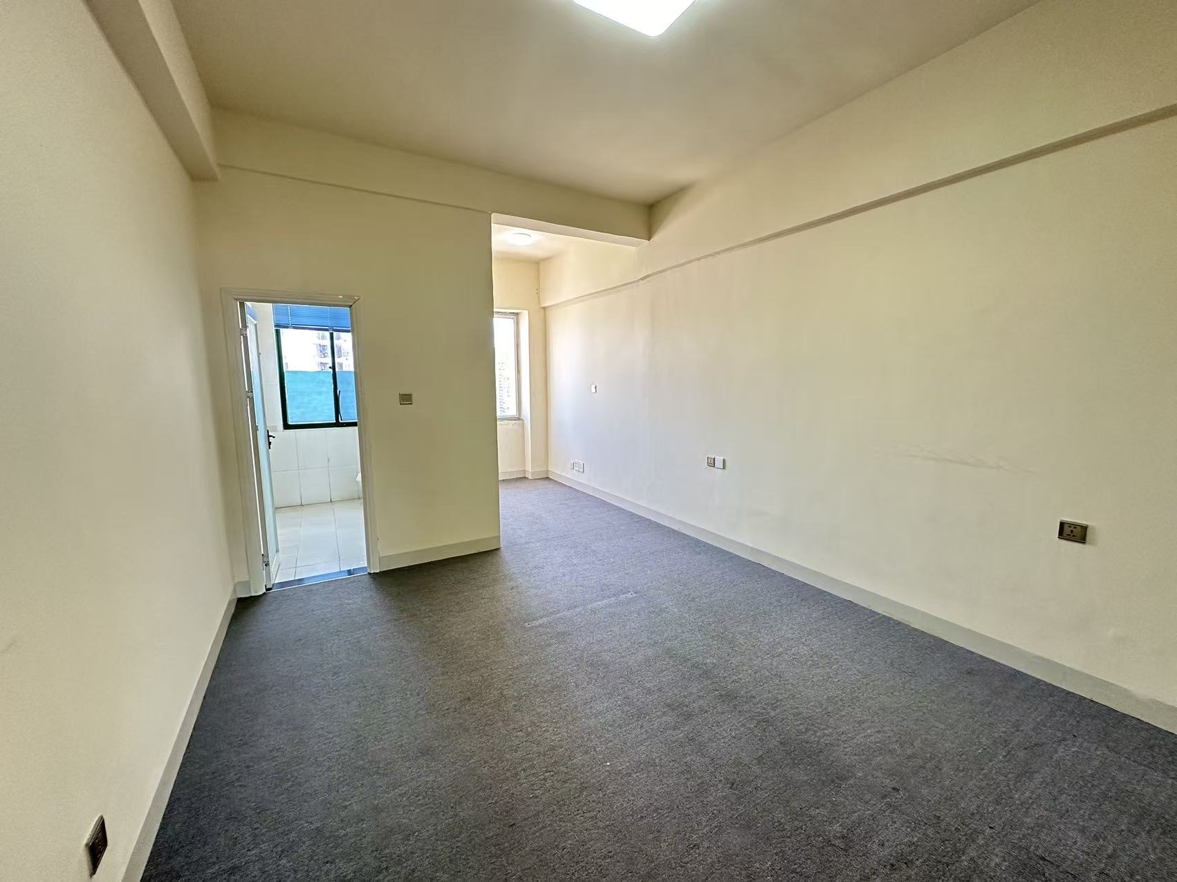 星华大厦  3室2厅1卫    3200.0元/月室内图