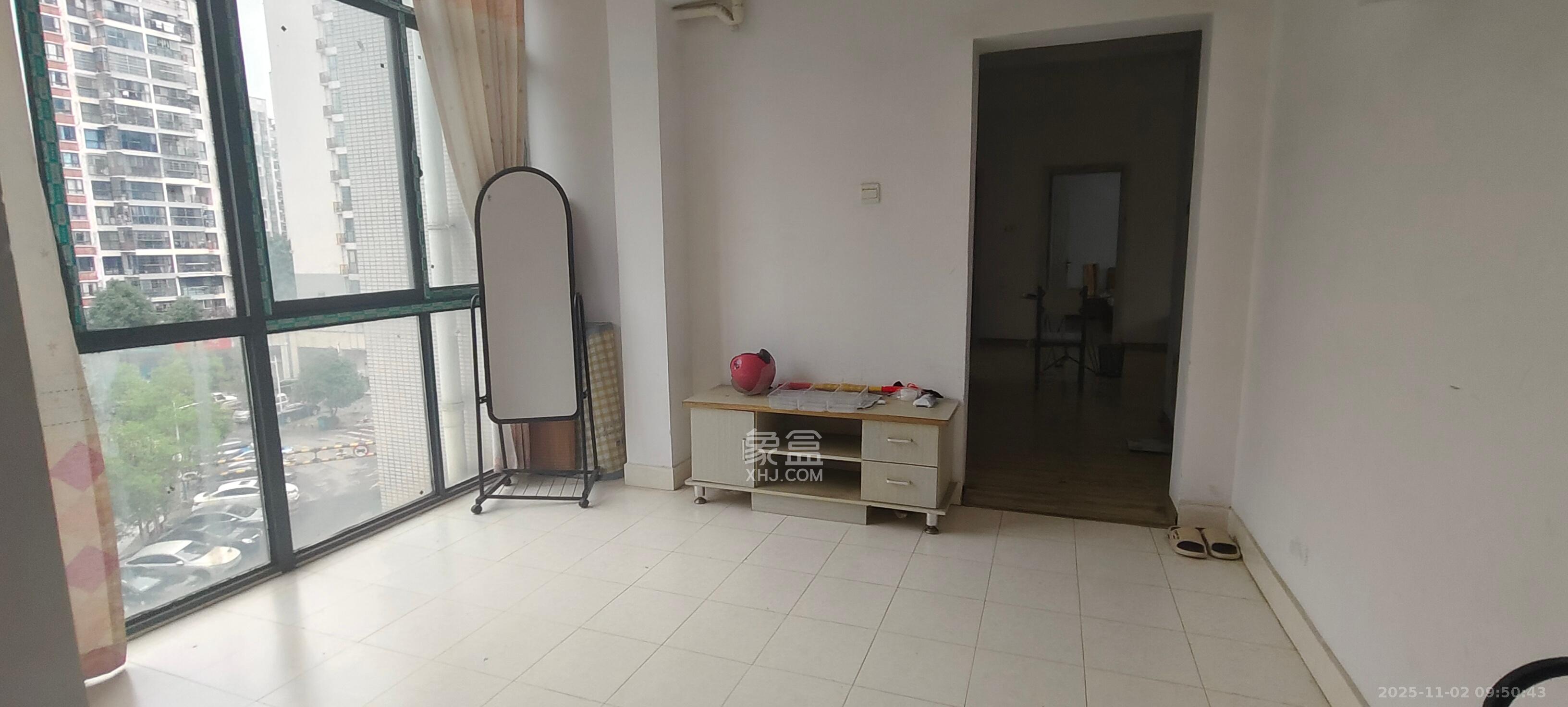 华银天际  2室2厅1卫    1500.0元/月