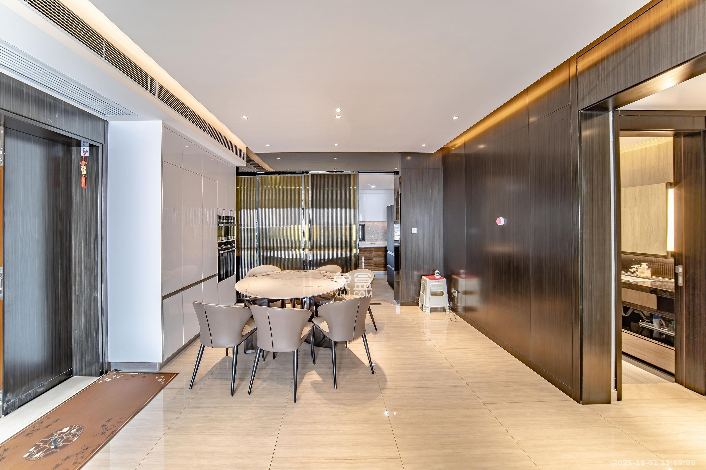 珠江颐德公馆  4室2厅3卫    8800.0元/月室内图