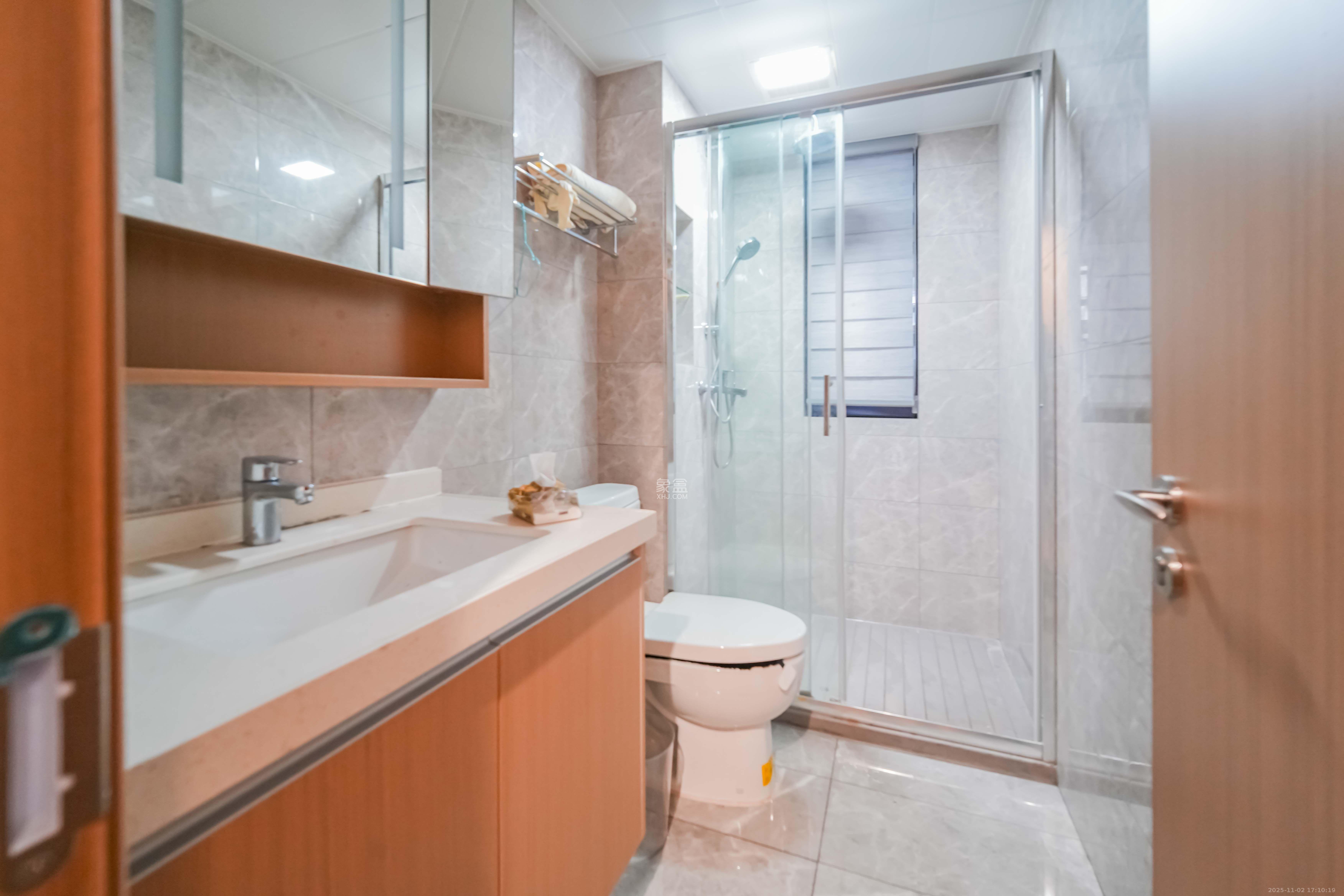 旭辉雨花郡  3室2厅2卫    4300.0元/月 旭辉雨花郡  3室2厅2卫    4300.0元/月室内图