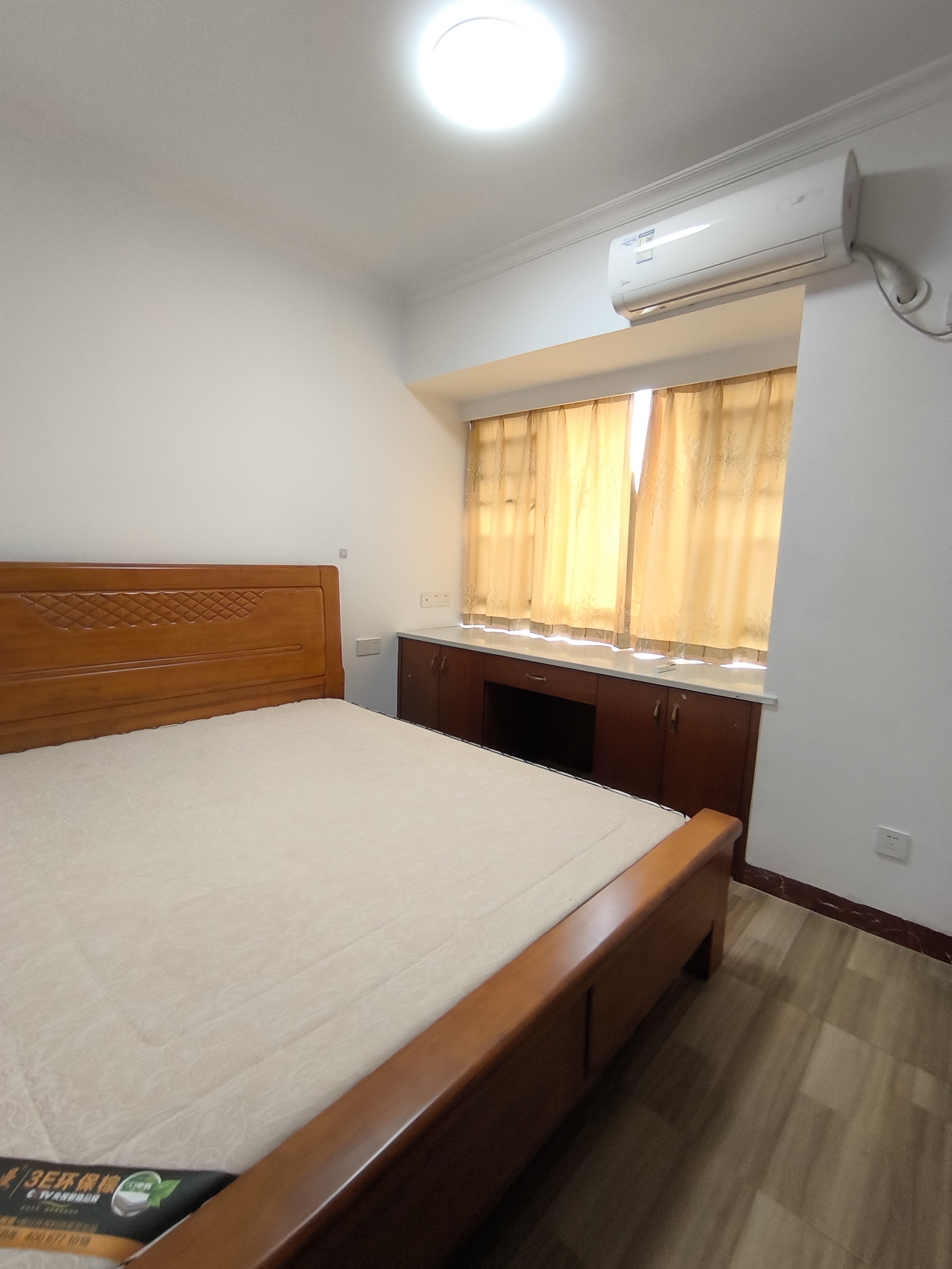 珠江愉景南苑(一、二、三、四期)  3室0厅0卫    2200.0元/月 珠江愉景南苑(一、二、三、四期)  3室0厅0卫    2200.0元/月室内图