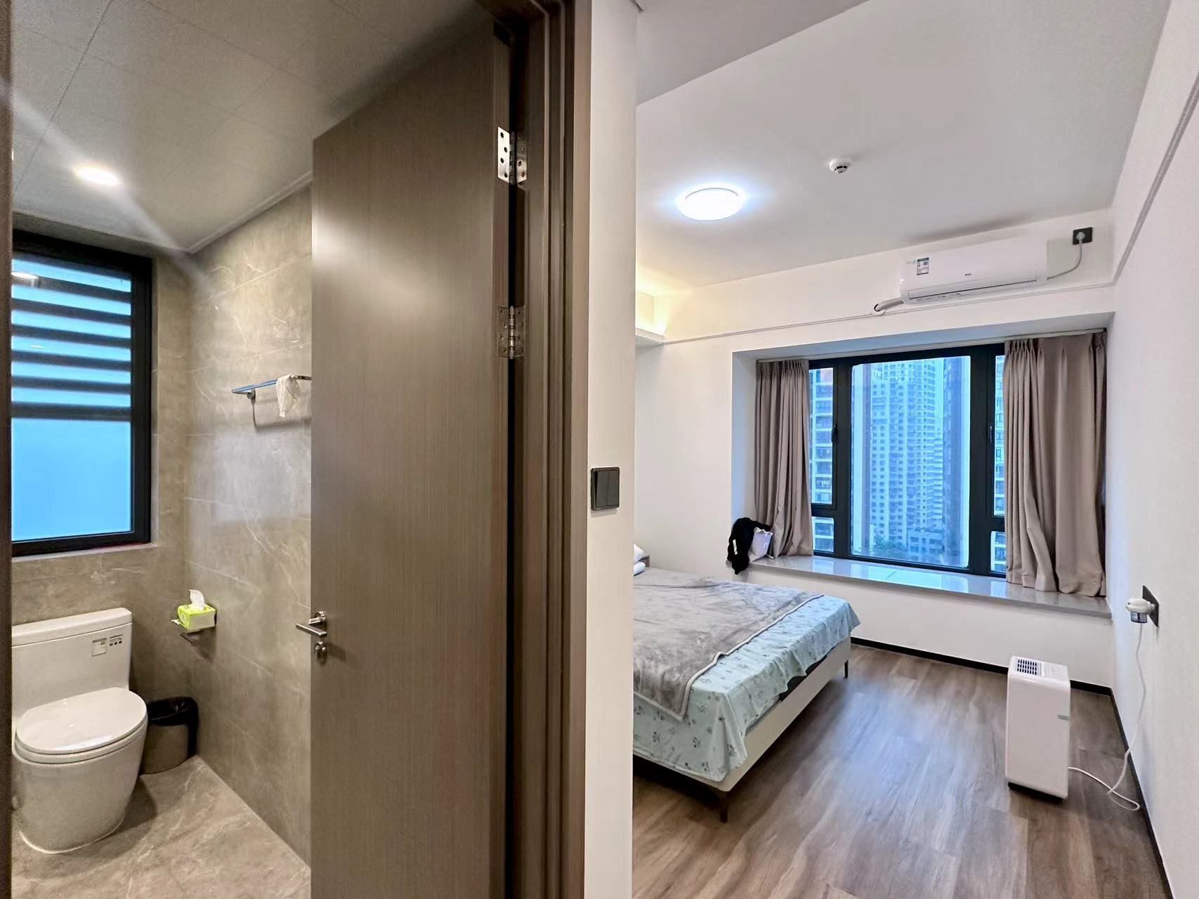 华润中心三期 4室2厅2卫 6500.0元/月 华润中心三期 4室2厅2卫 6500.0元/月室内图