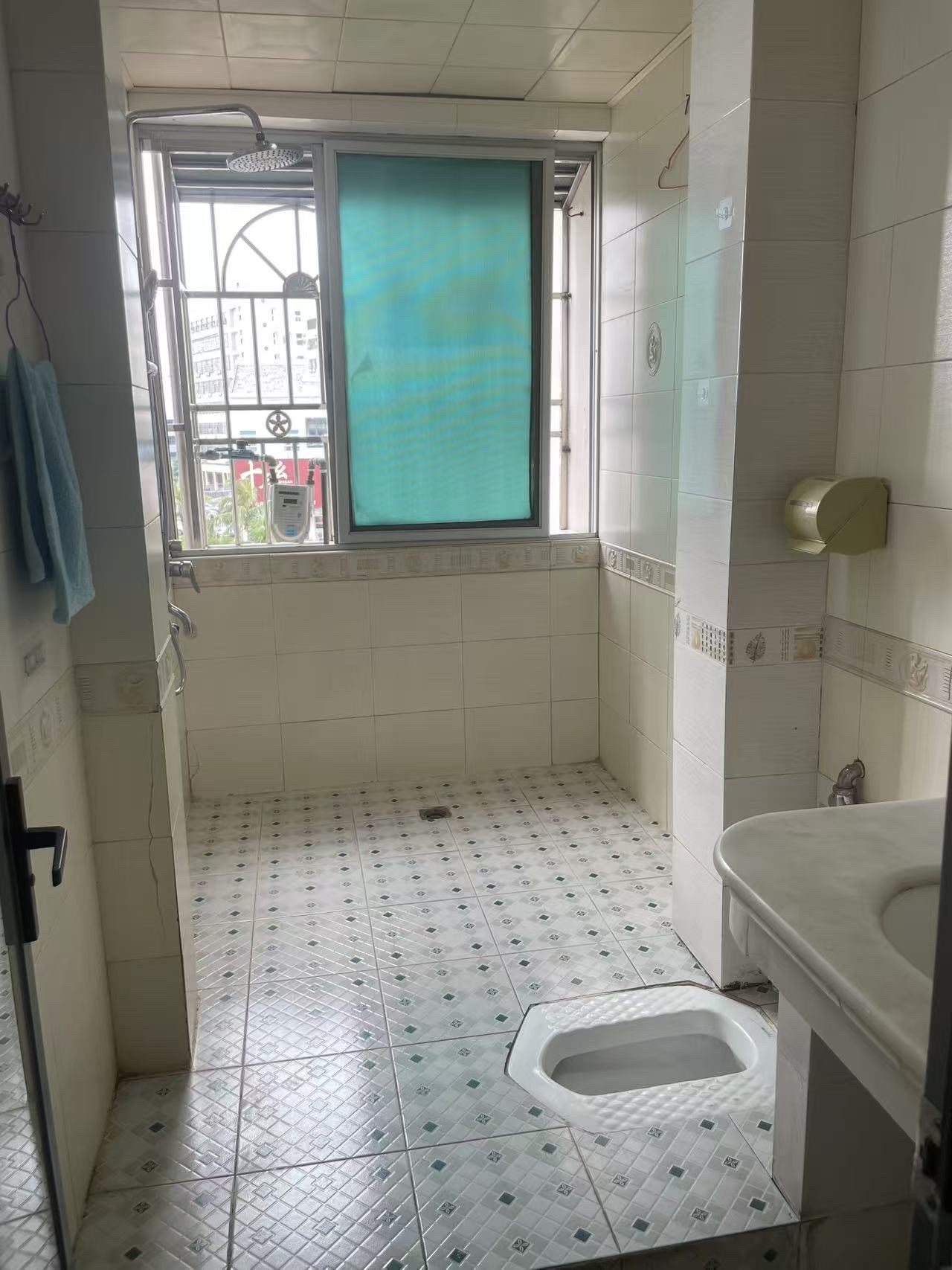 信力花苑  3室2厅2卫    2500.0元/月室内图