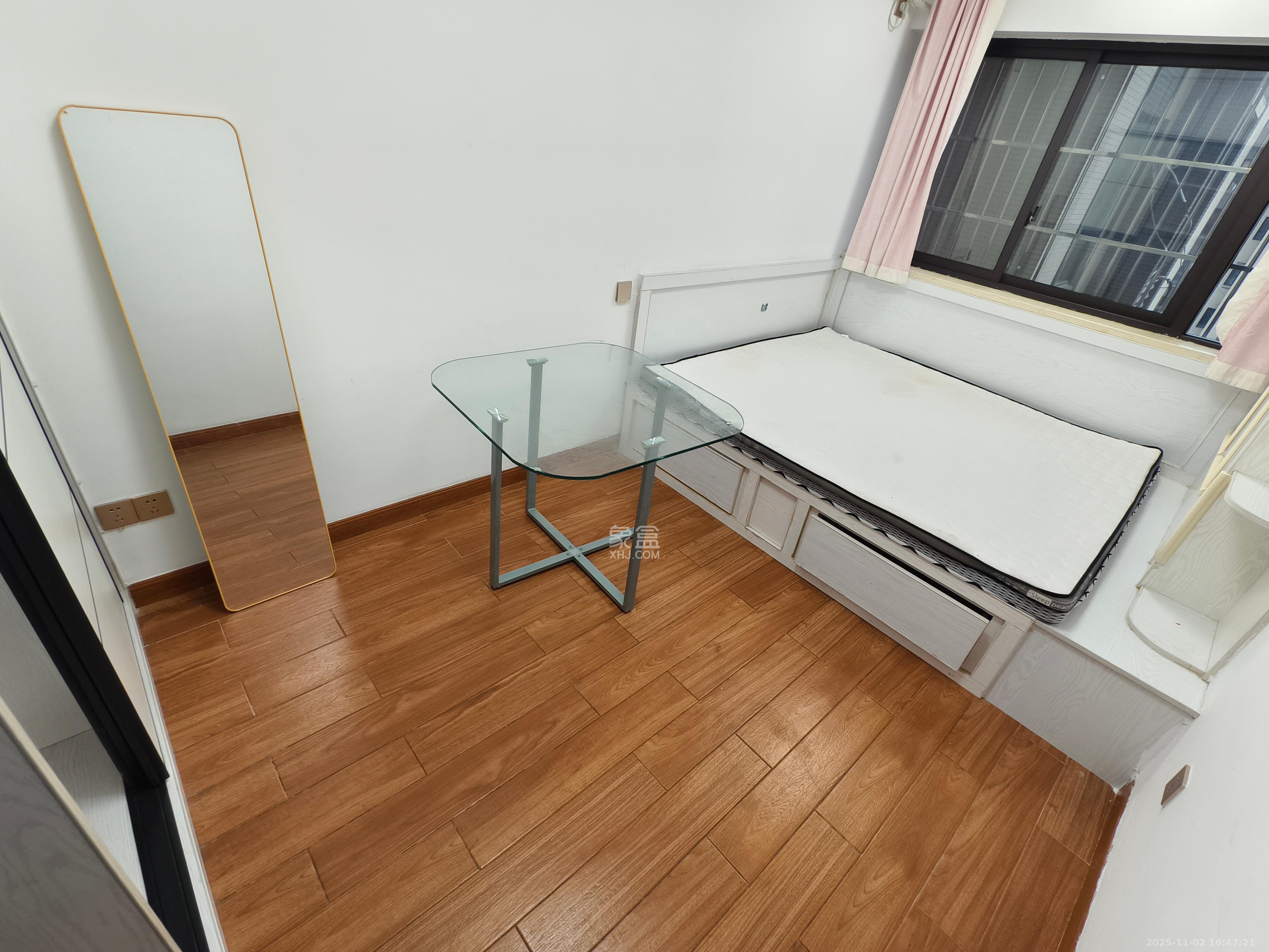 乐尚城 4室2厅2卫 2600.0元/月 乐尚城 4室2厅2卫 2600.0元/月室内图