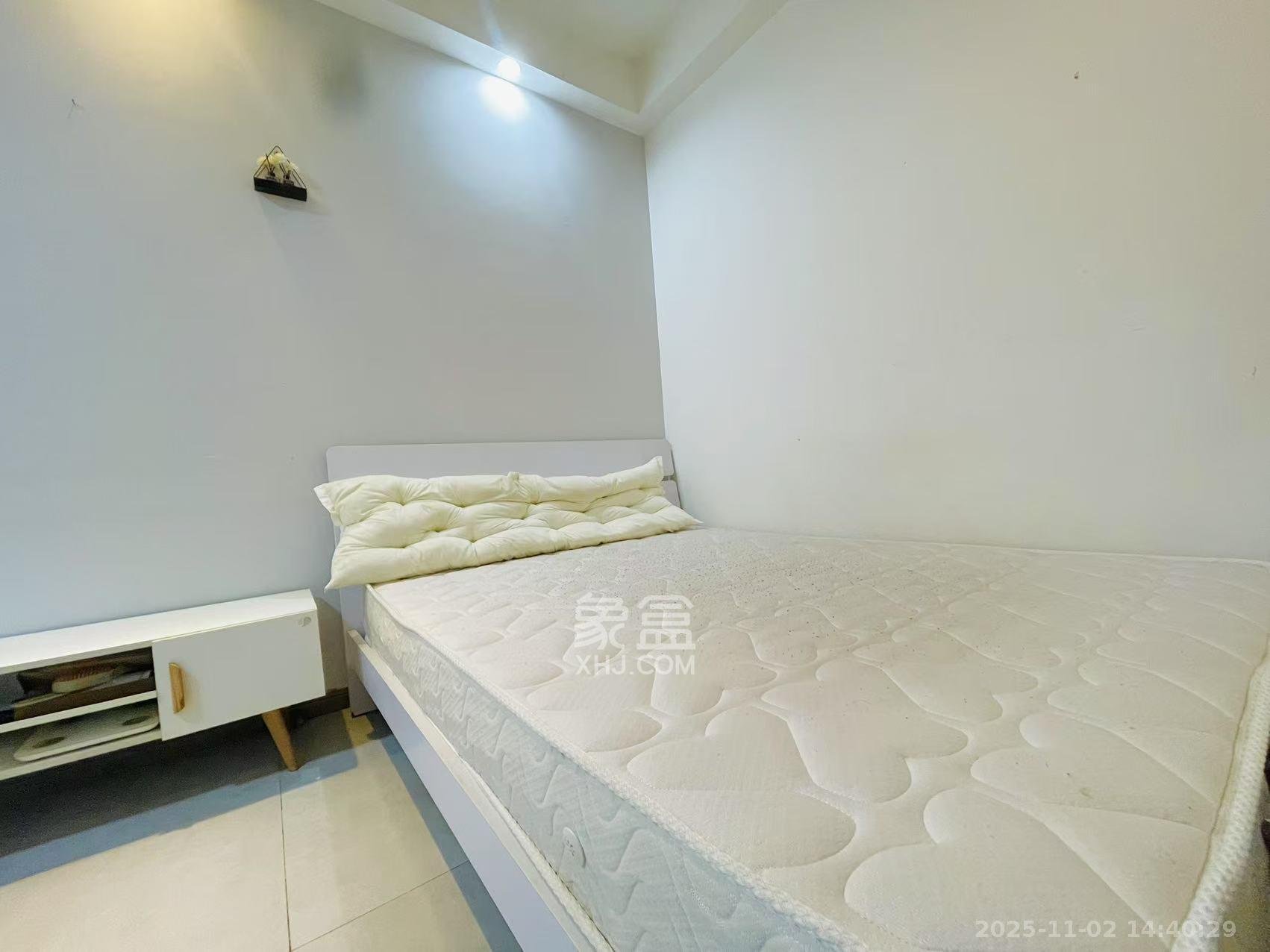 第六都（陆都小区）  1室0厅1卫    1600.0元/月室内图