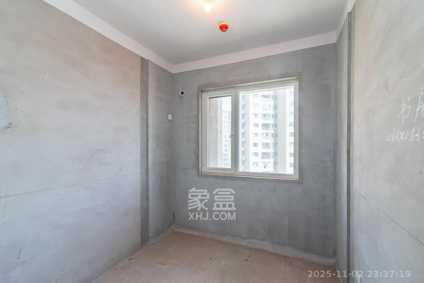 北辰三角洲E4区  4室2厅2卫    160.0万卧室