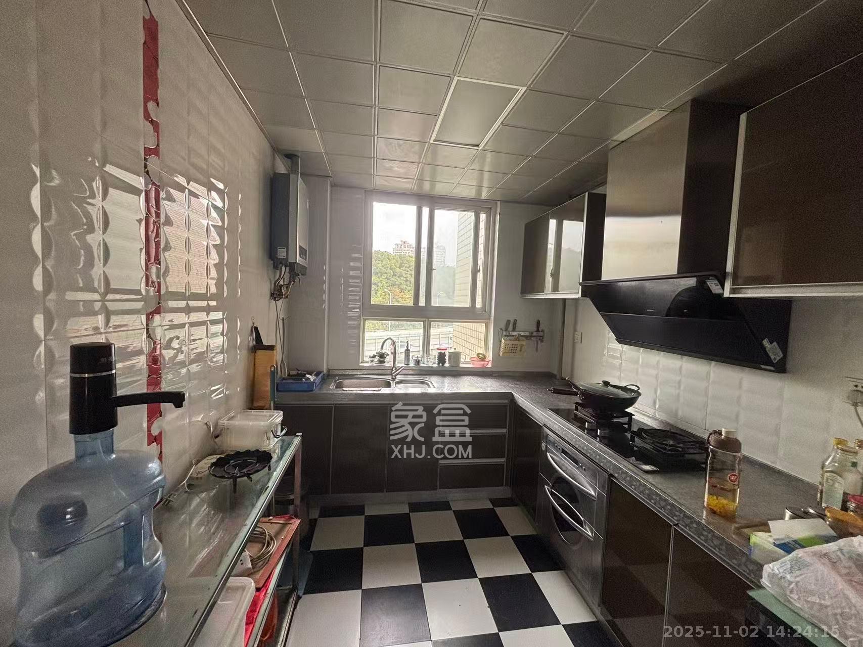 天翔新新家园 1室0厅0卫 2400.0元/月 天翔新新家园 1室0厅0卫 2400.0元/月室内图