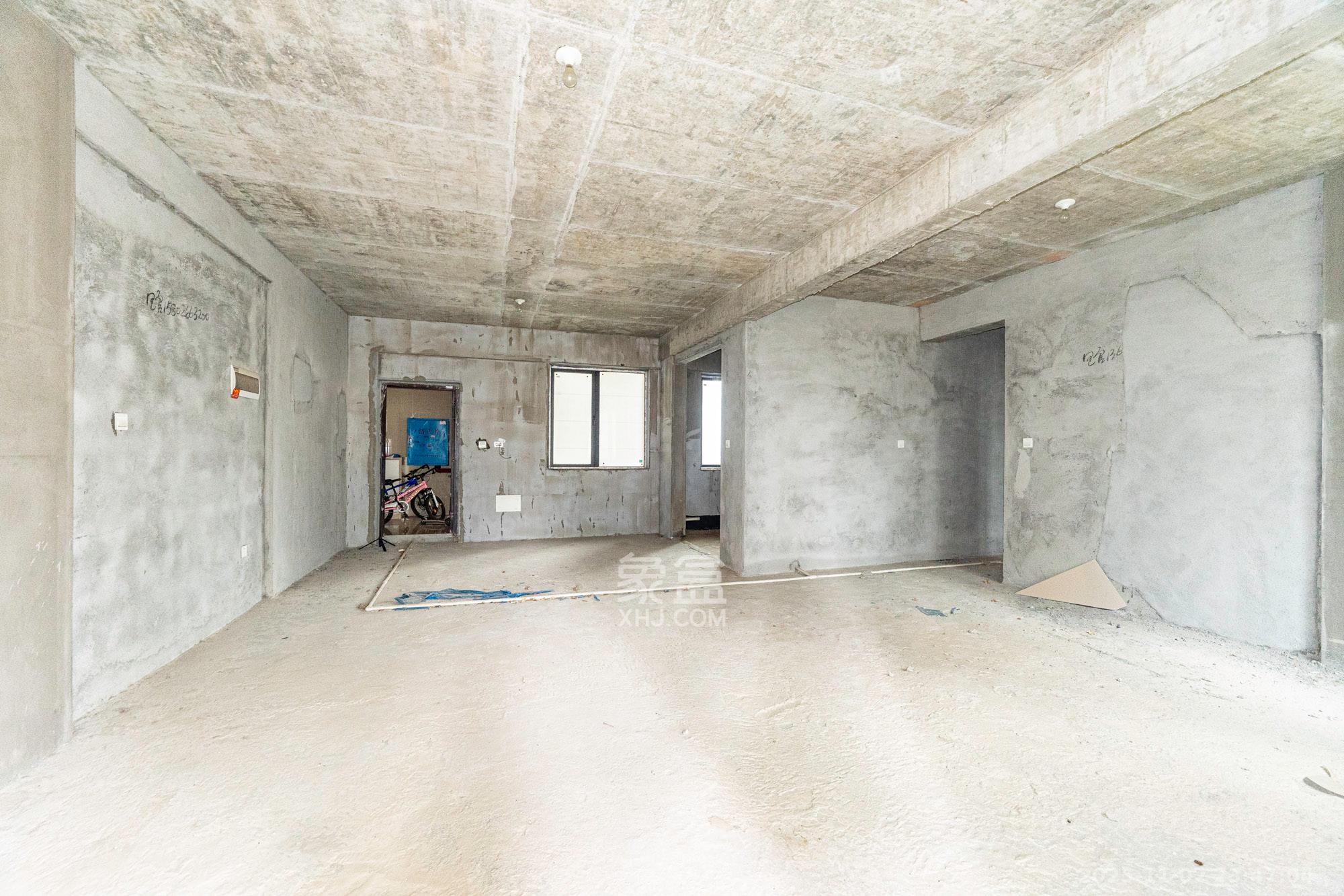 财汇新天地(财汇商务广场) 4室2厅2卫 79.8万 财汇新天地(财汇商务广场) 4室2厅2卫 79.8万客厅