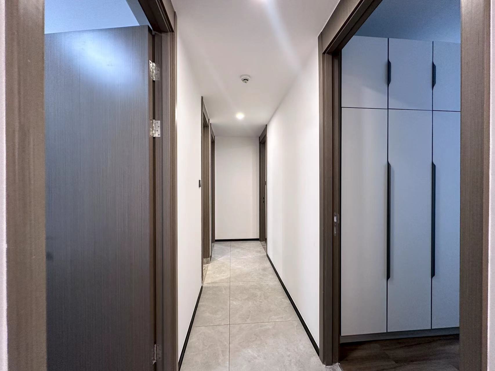 华润中心三期 4室2厅2卫 6500.0元/月 华润中心三期 4室2厅2卫 6500.0元/月室内图