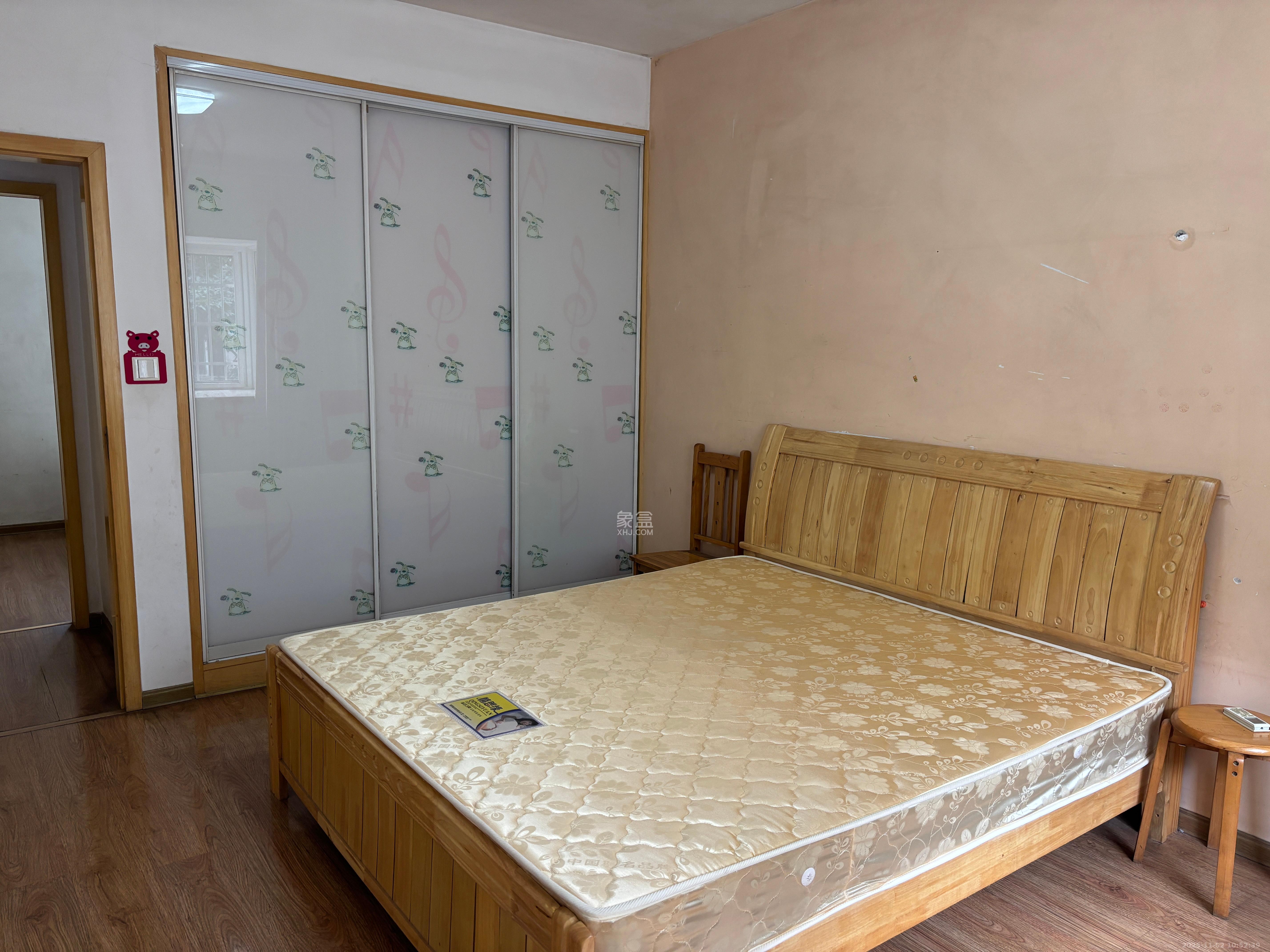 创业乐园  3室2厅1卫    1400.0元/月室内图