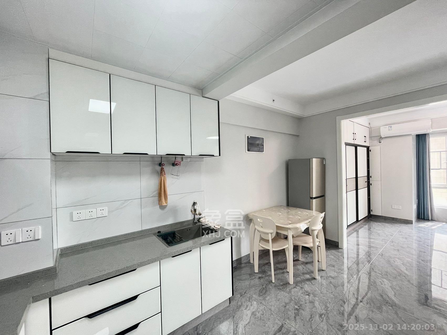 金地铂悦  1室1厅1卫    1600.0元/月