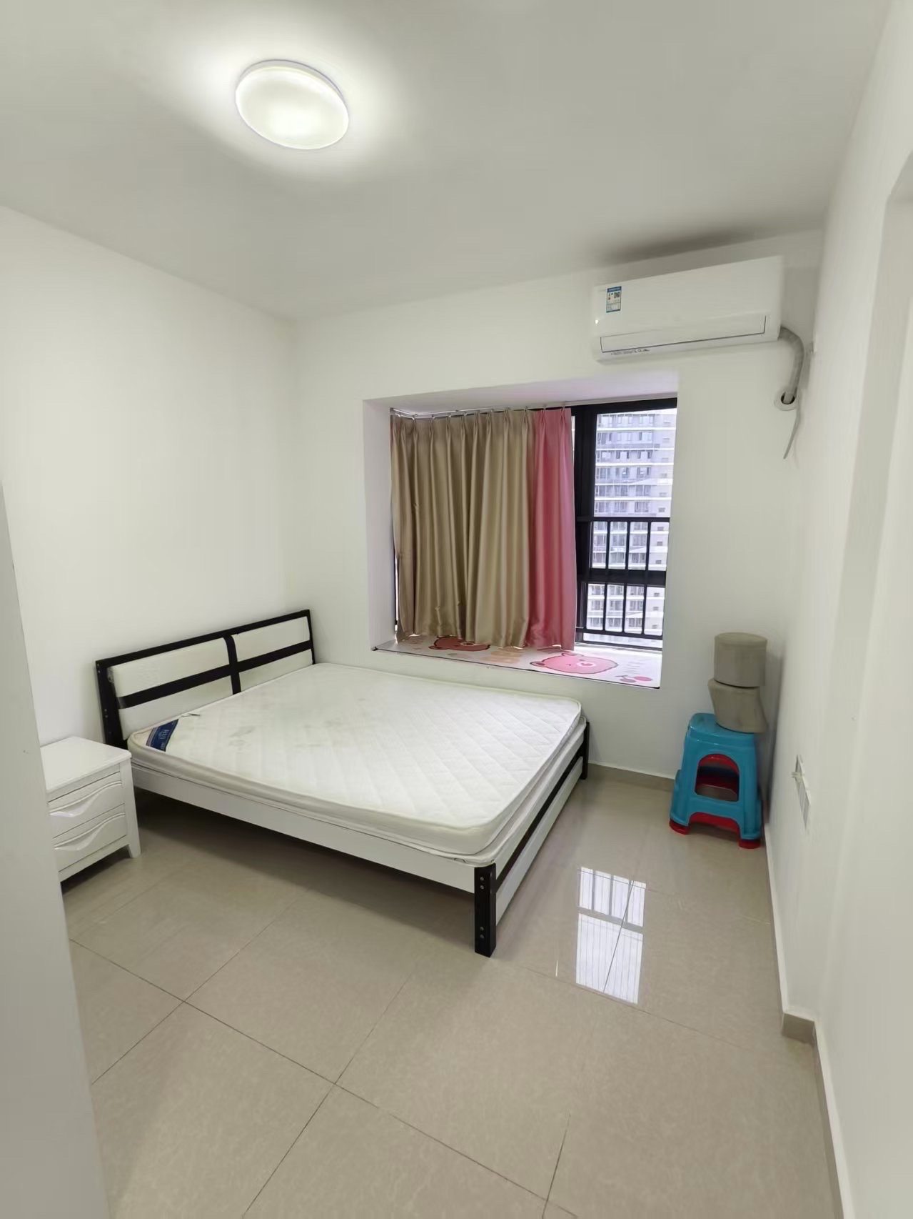 坡巷雅苑 3室2厅1卫 2700.0元/月 坡巷雅苑 3室2厅1卫 2700.0元/月室内图