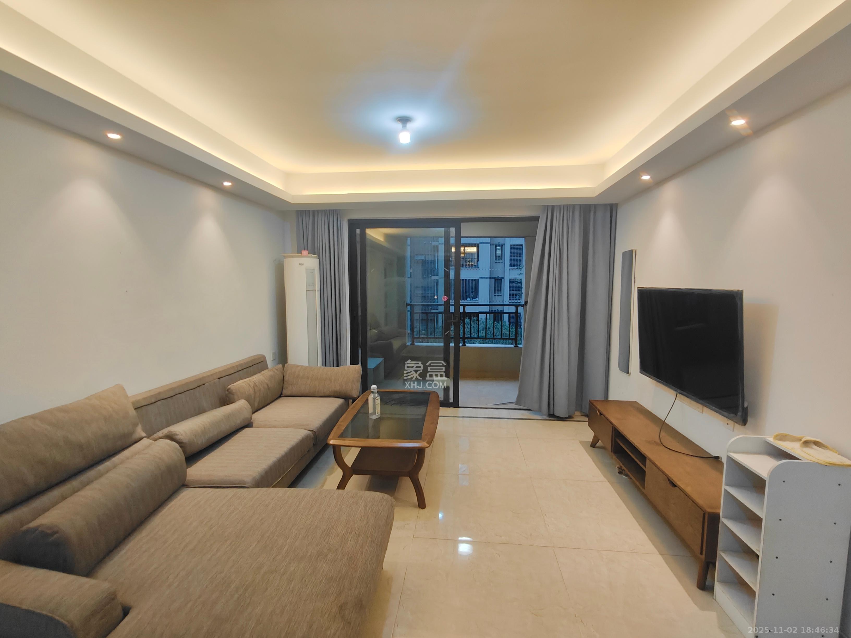 万科魅力之城锋镜里  4室2厅2卫    3500.0元/月室内图1