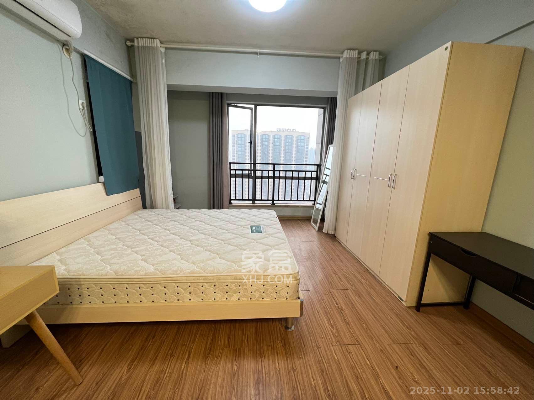 西子一间  1室1厅1卫    1650.0元/月室内图