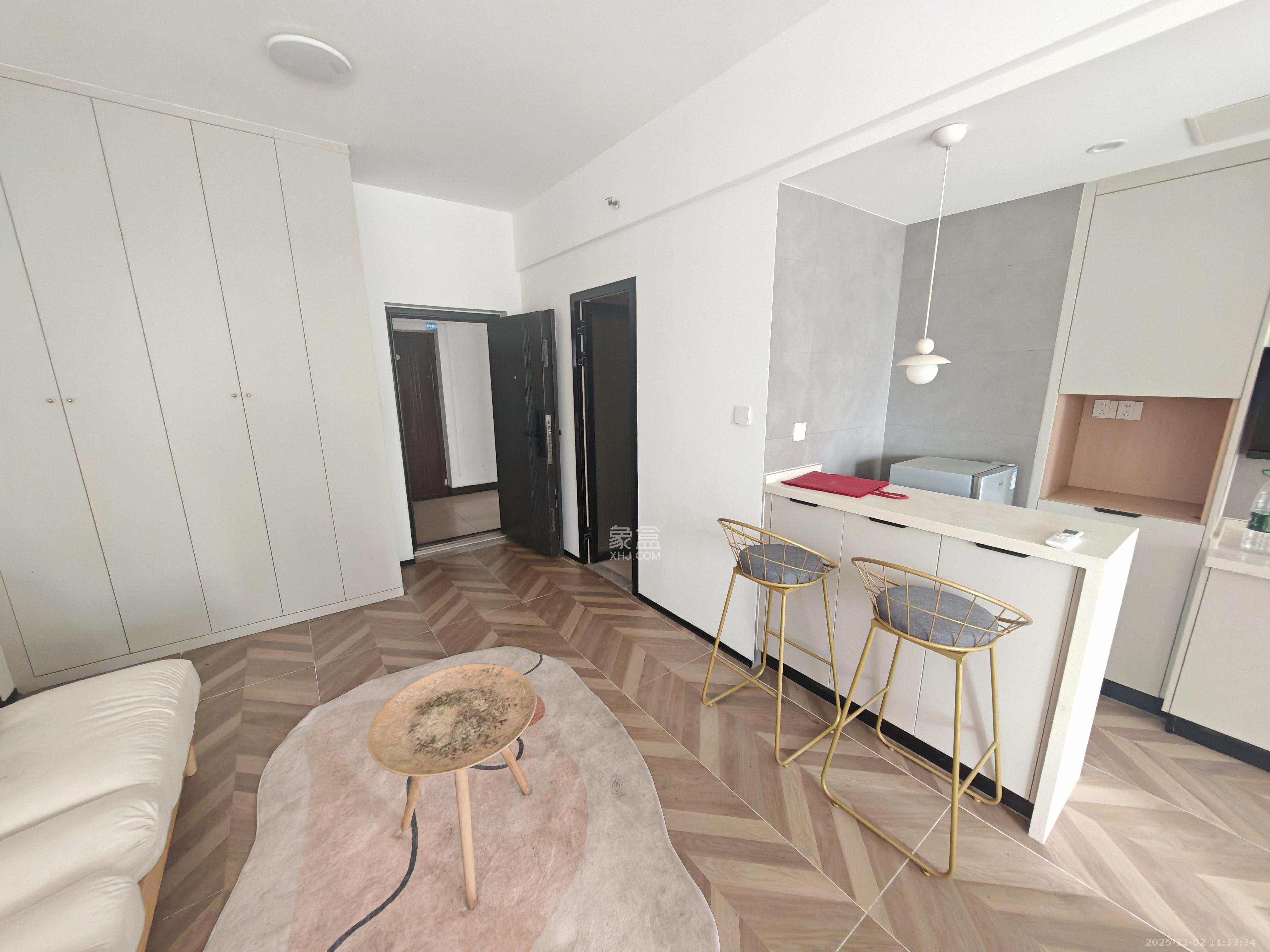 汀兰雅苑  1室0厅1卫    2000.0元/月