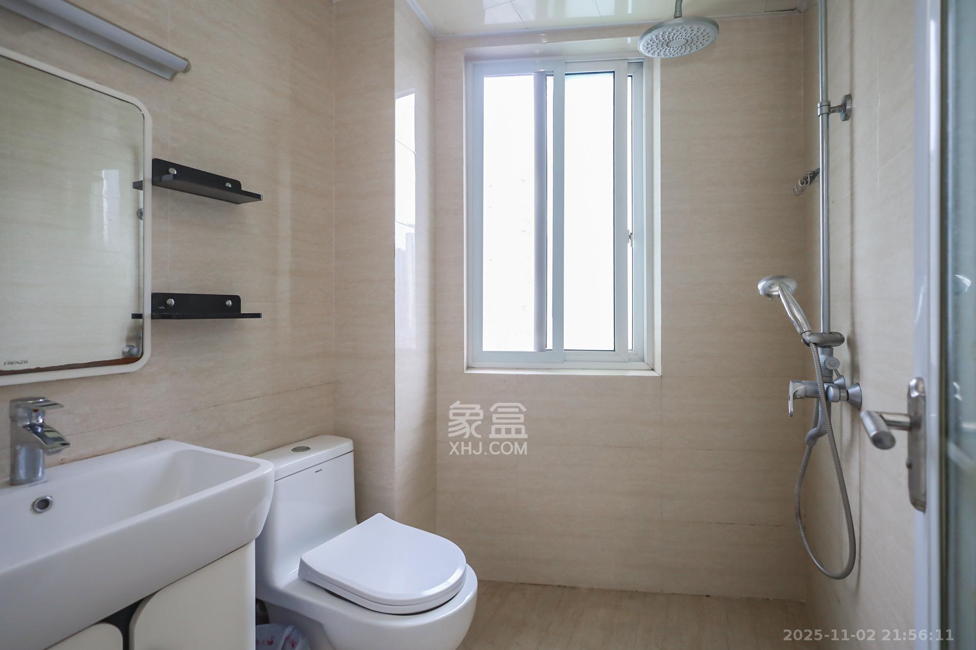 风华四季园  3室2厅2卫    102.0万卫生间