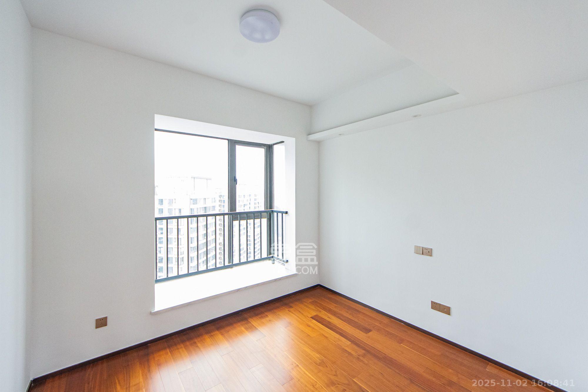 北辰瀚江府  4室2厅3卫    8800.0元/月室内图