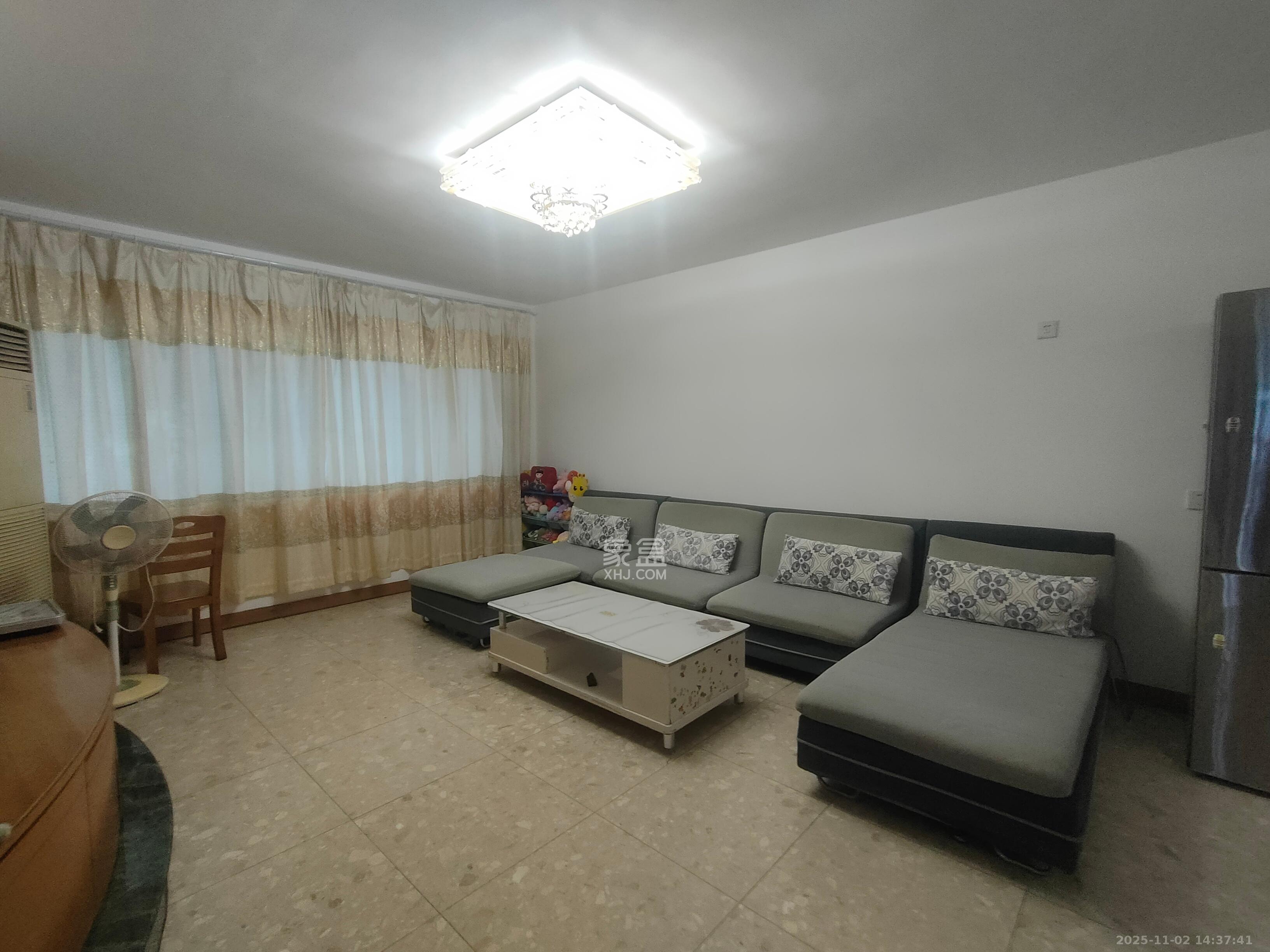 鸿园小区  3室2厅2卫    3000.0元/月