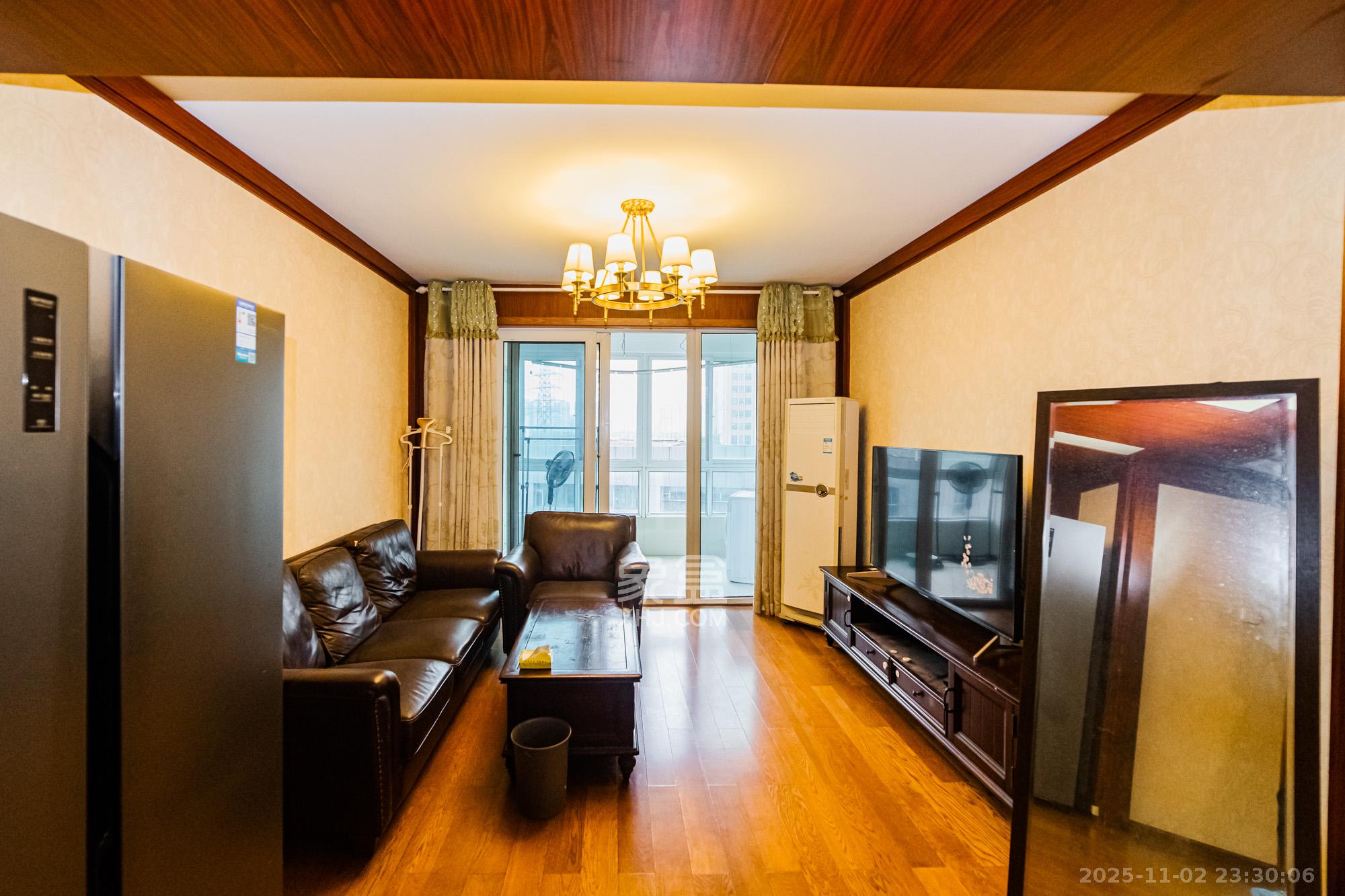 万国城（当代满庭春MOMA）二期  2室2厅1卫    75.0万