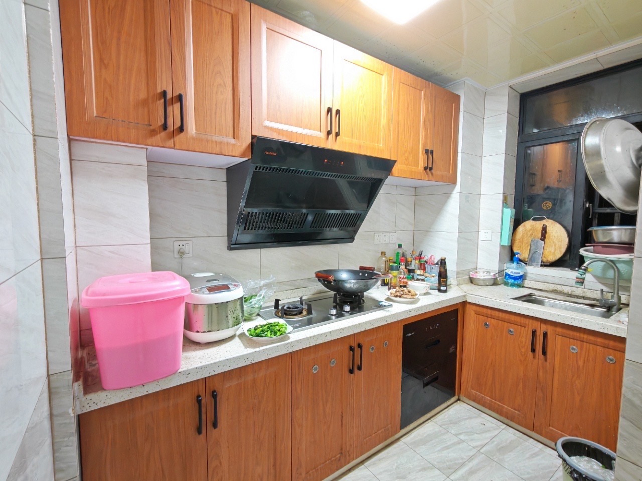 望海金豪  3室2厅1卫    146.0万客厅