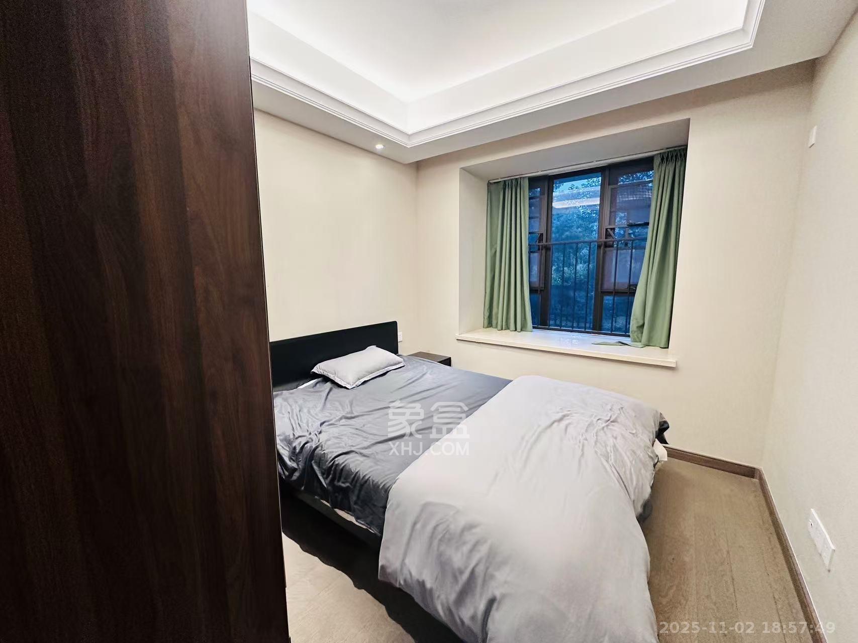 新力铂园（江山云著）  4室2厅2卫    5300.0元/月室内图