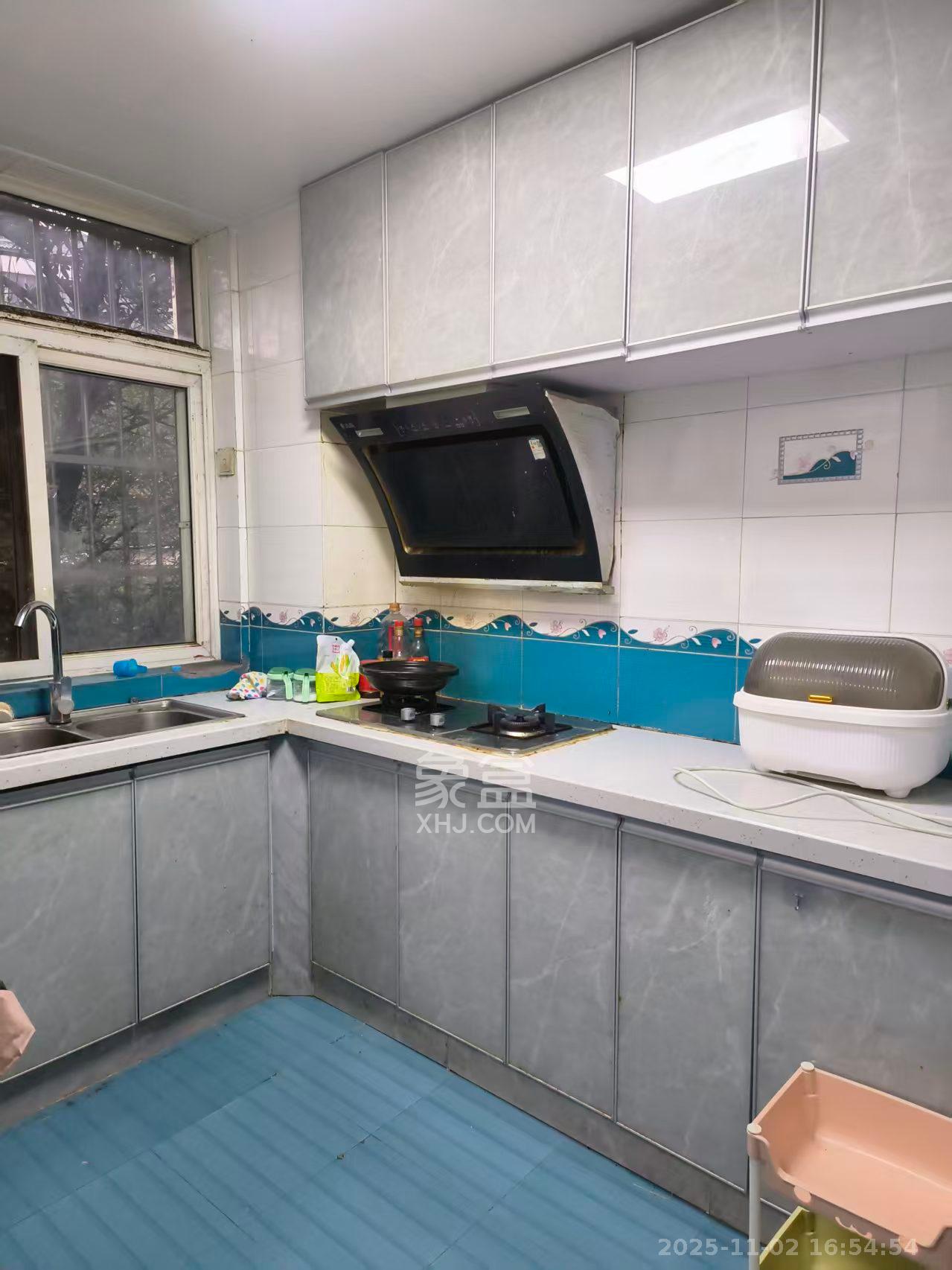 枫林美景  2室2厅1卫    2000.0元/月室内图