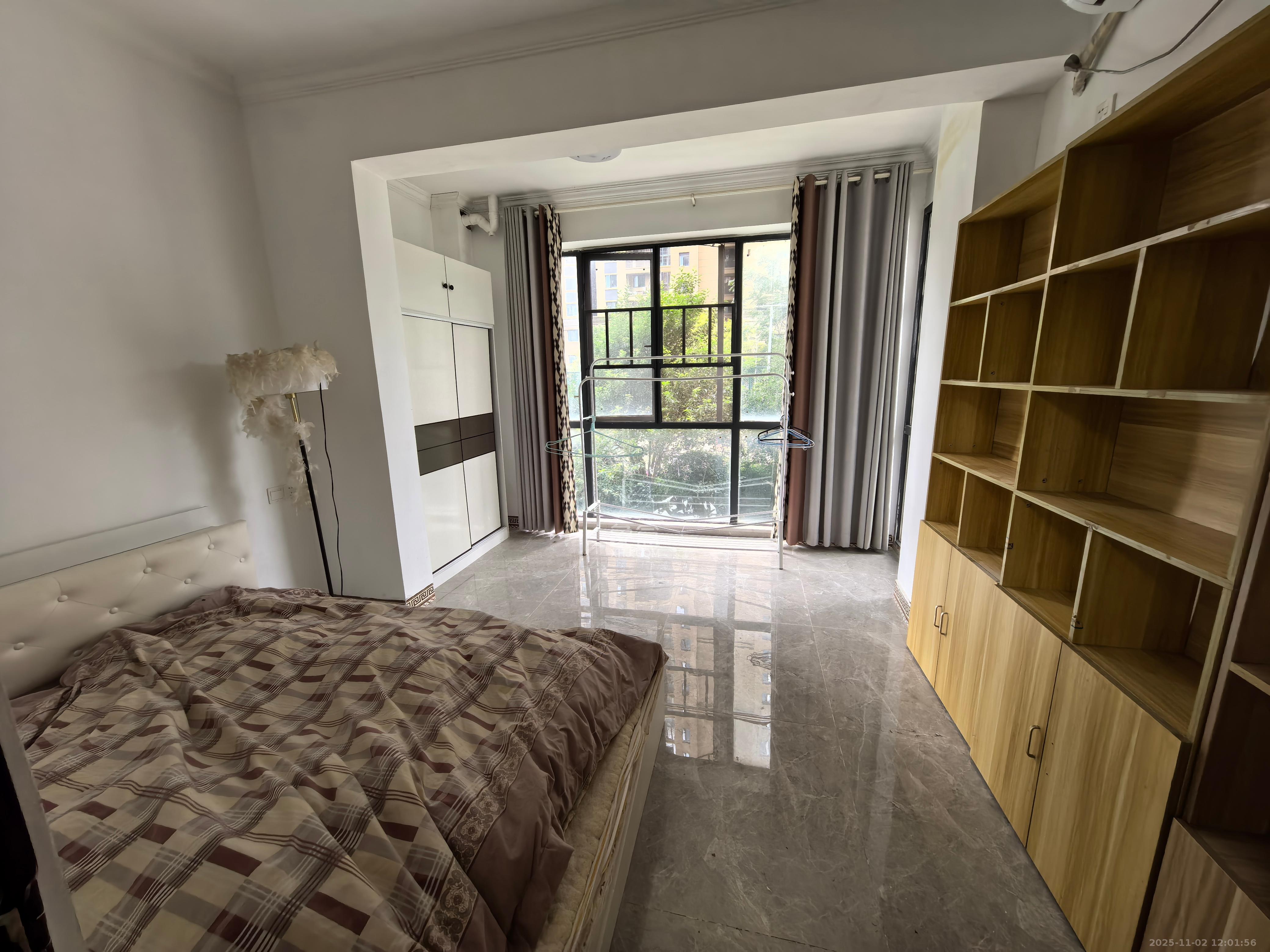 澳海月亮湾  3室2厅1卫    1750.0元/月 澳海月亮湾  3室2厅1卫    1750.0元/月室内图