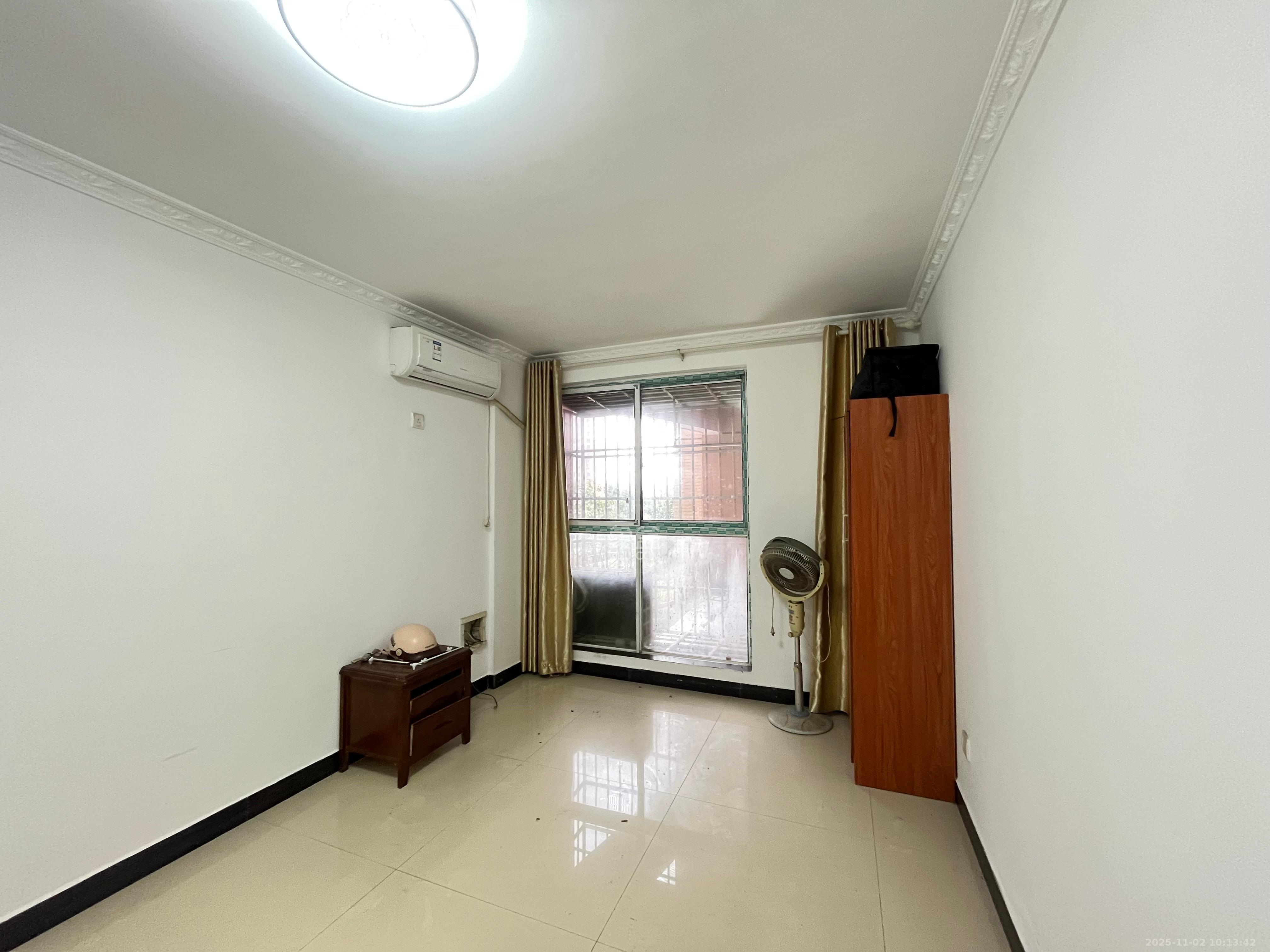 新蕾品阁居 4室2厅2卫 1900.0元/月 新蕾品阁居 4室2厅2卫 1900.0元/月室内图