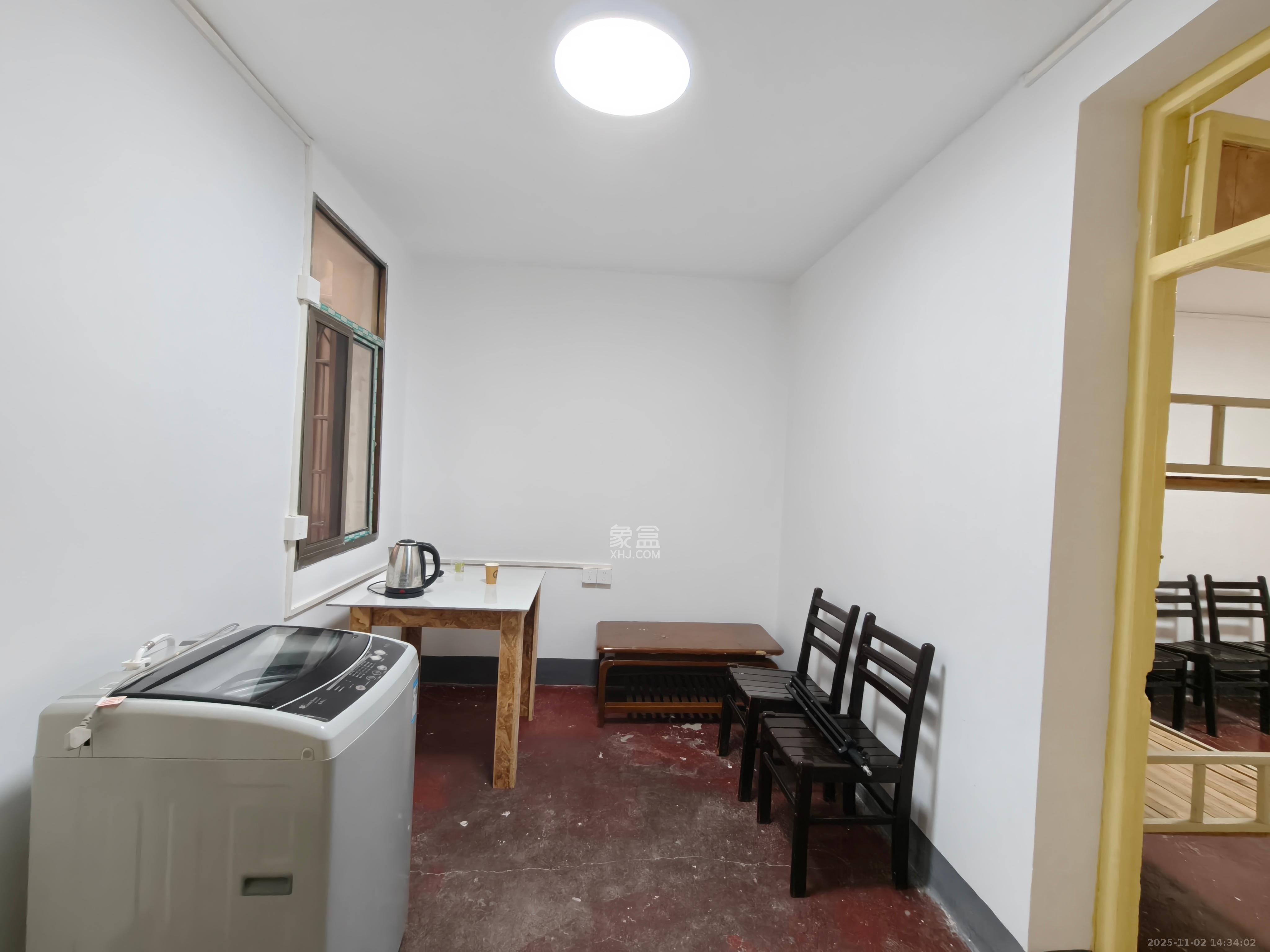 春风小区  2室1厅1卫    1800.0元/月