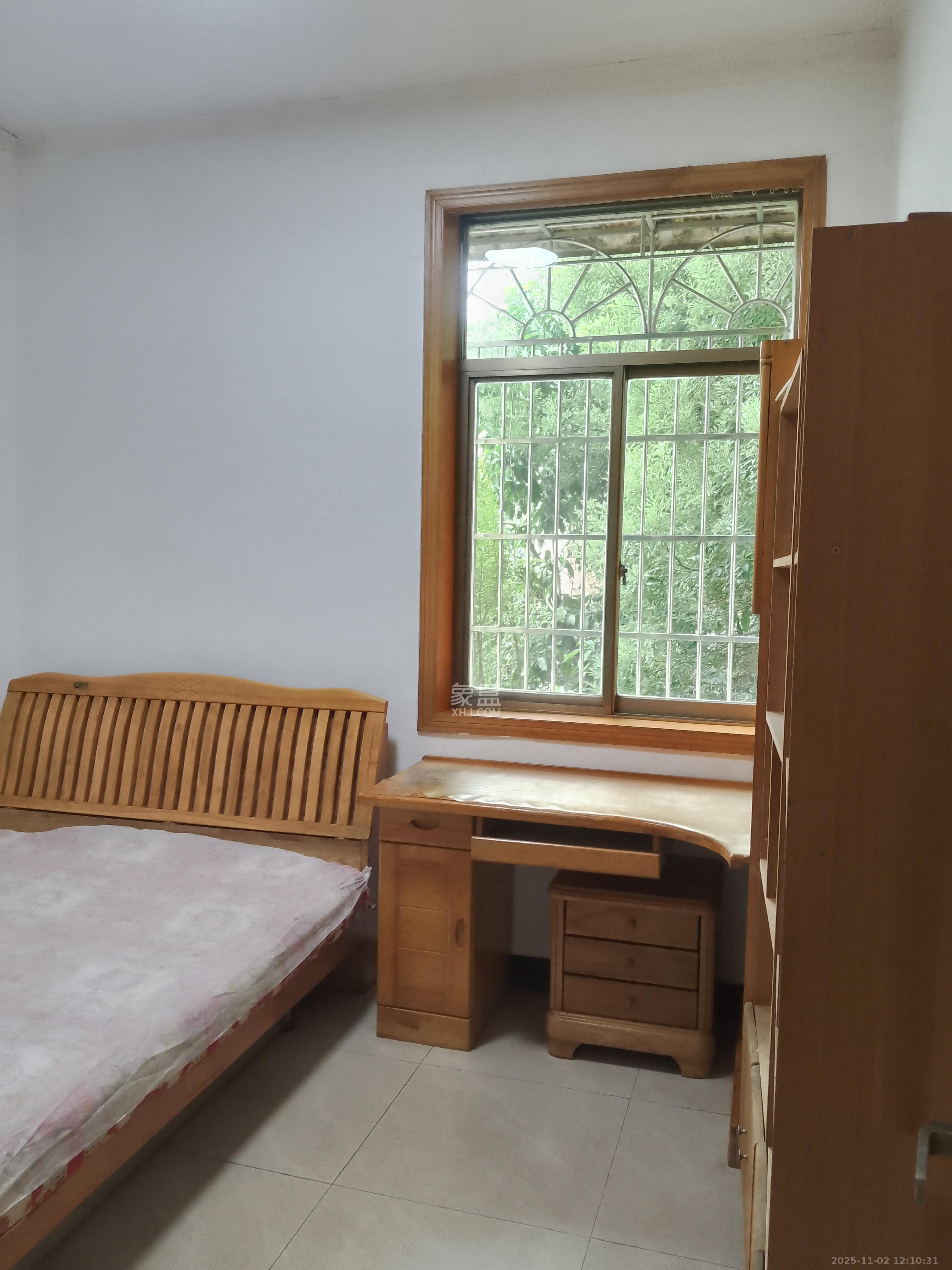 向东南社区 2室1厅1卫 1500.0元/月 向东南社区 2室1厅1卫 1500.0元/月室内图