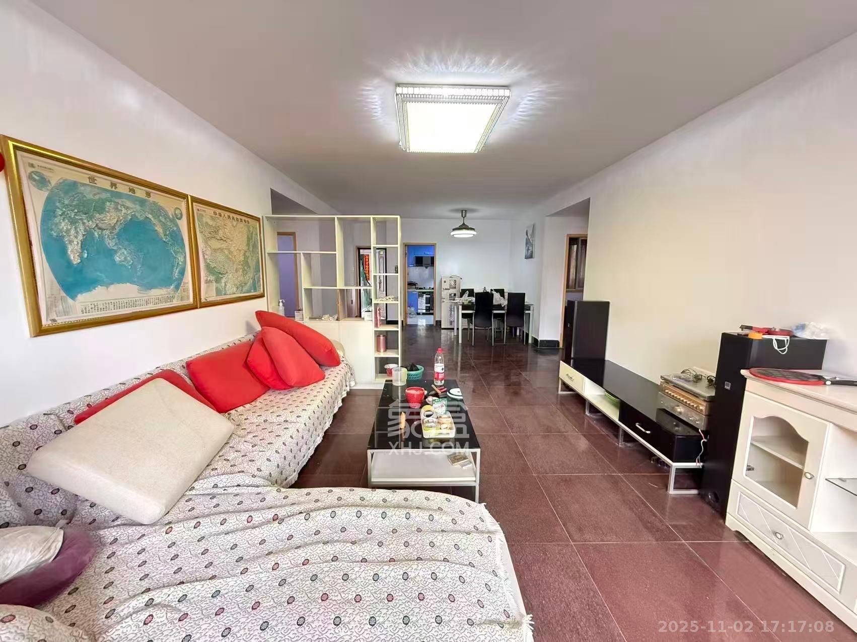 学宫街散盘  3室2厅2卫    2600.0元/月