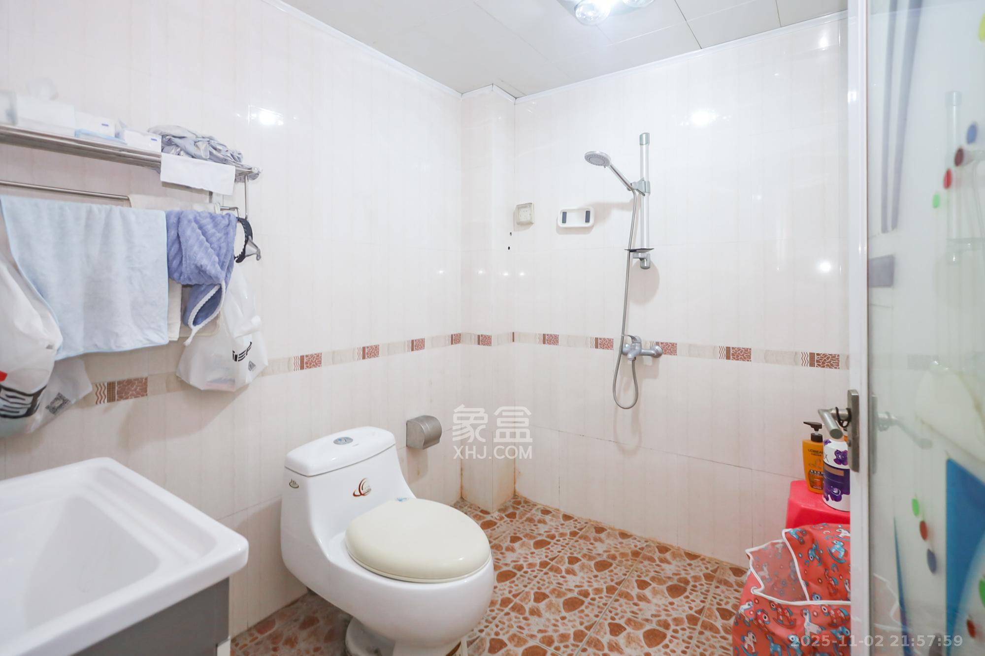 湘许嘉园  3室2厅1卫    123.0万卫生间