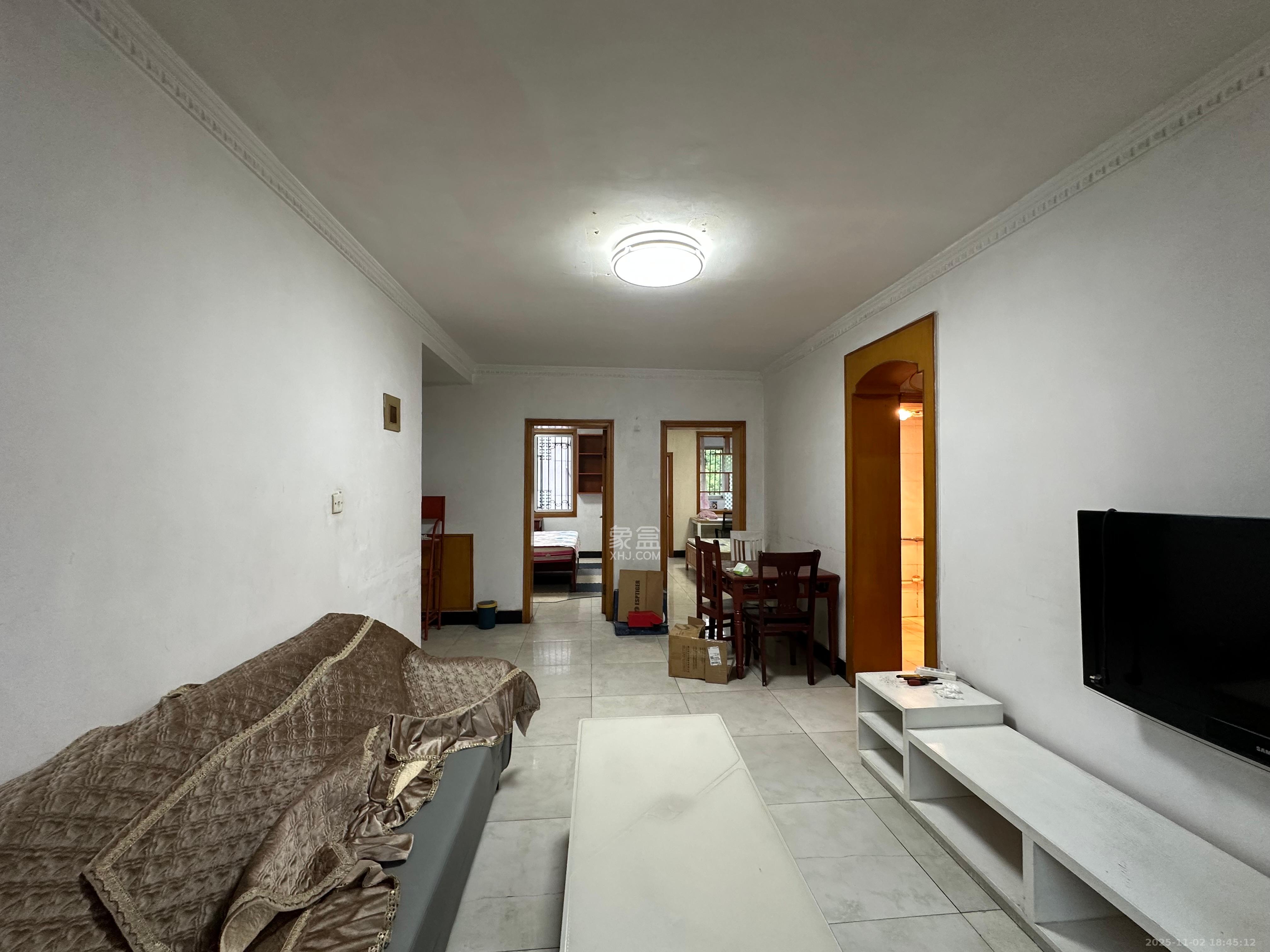 荷花园小区(安置房小区) 2室2厅1卫 1600.0元/月 荷花园小区(安置房小区) 2室2厅1卫 1600.0元/月室内图