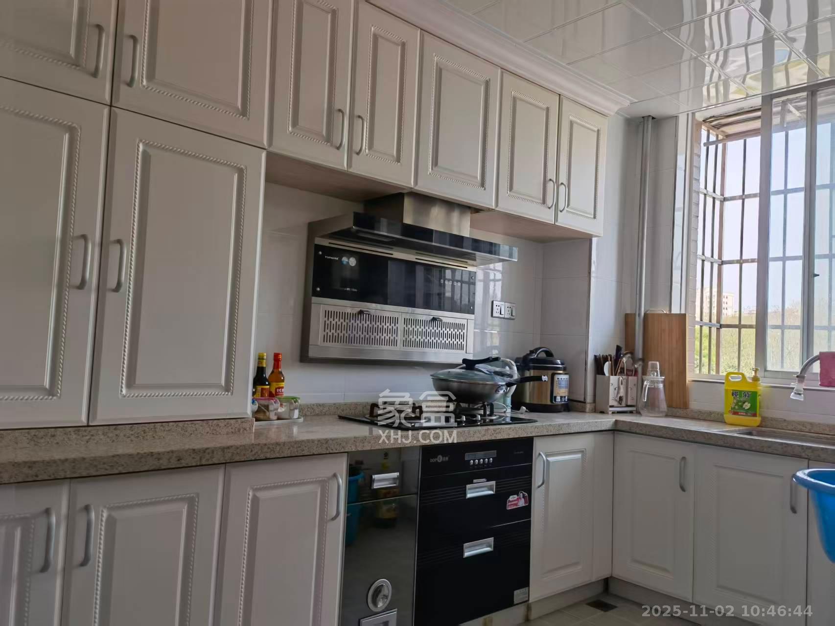 升远君尚嘉筑  5室2厅1卫    3200.0元/月 升远君尚嘉筑  5室2厅1卫    3200.0元/月室内图