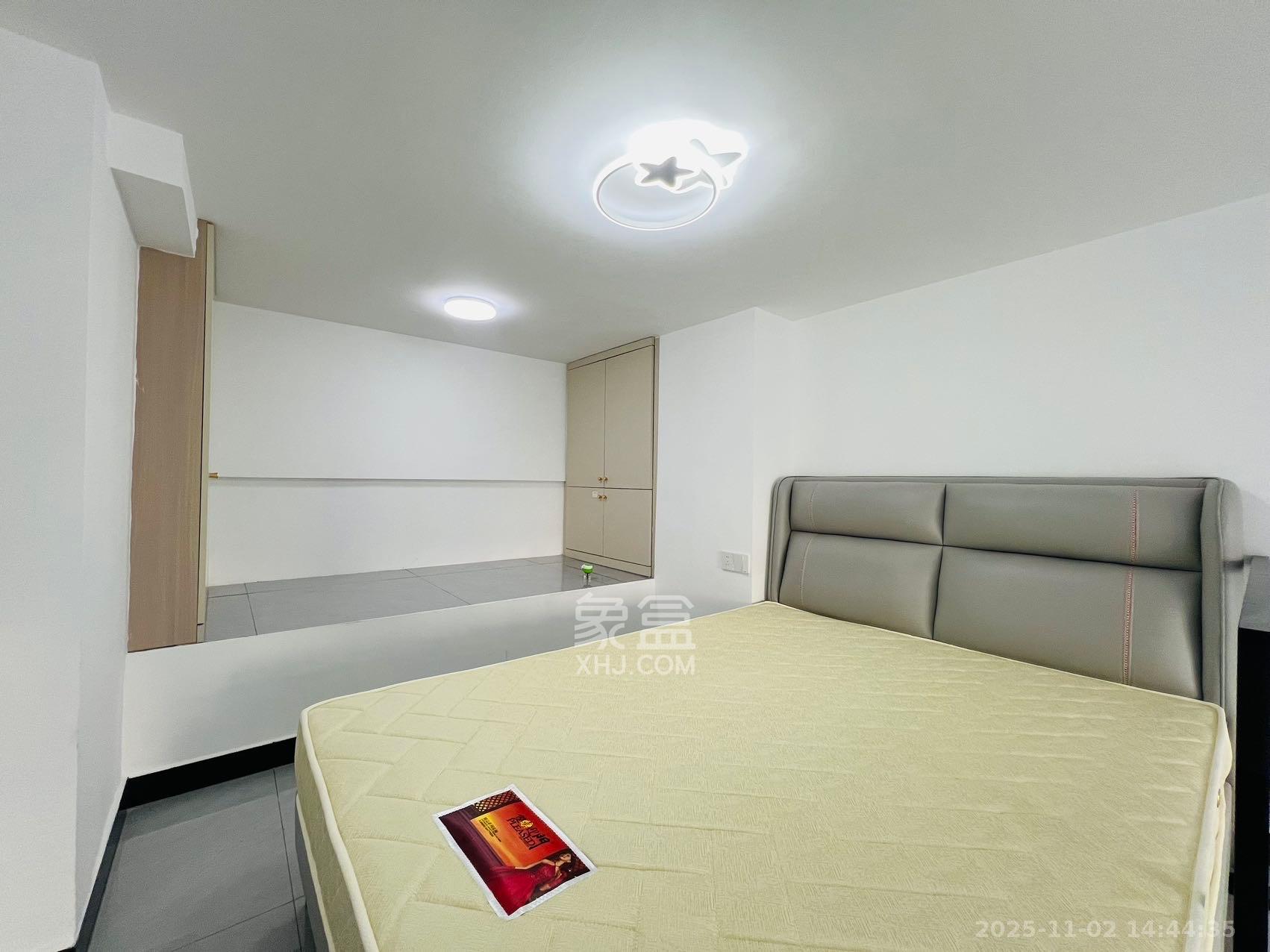 卓越中寰 1室1厅1卫 2100.0元/月 卓越中寰 1室1厅1卫 2100.0元/月室内图