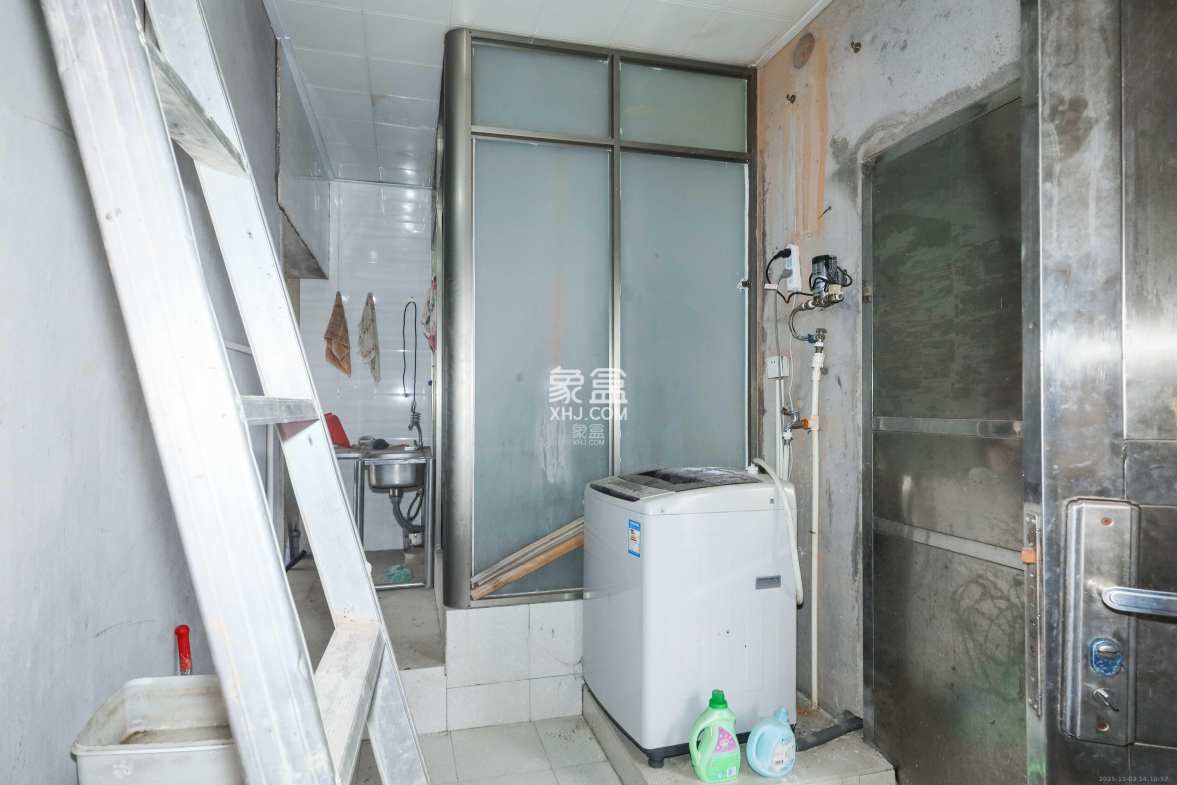 保利麓谷林语F区 3室2厅1卫 79.8万 保利麓谷林语F区 3室2厅1卫 79.8万其他