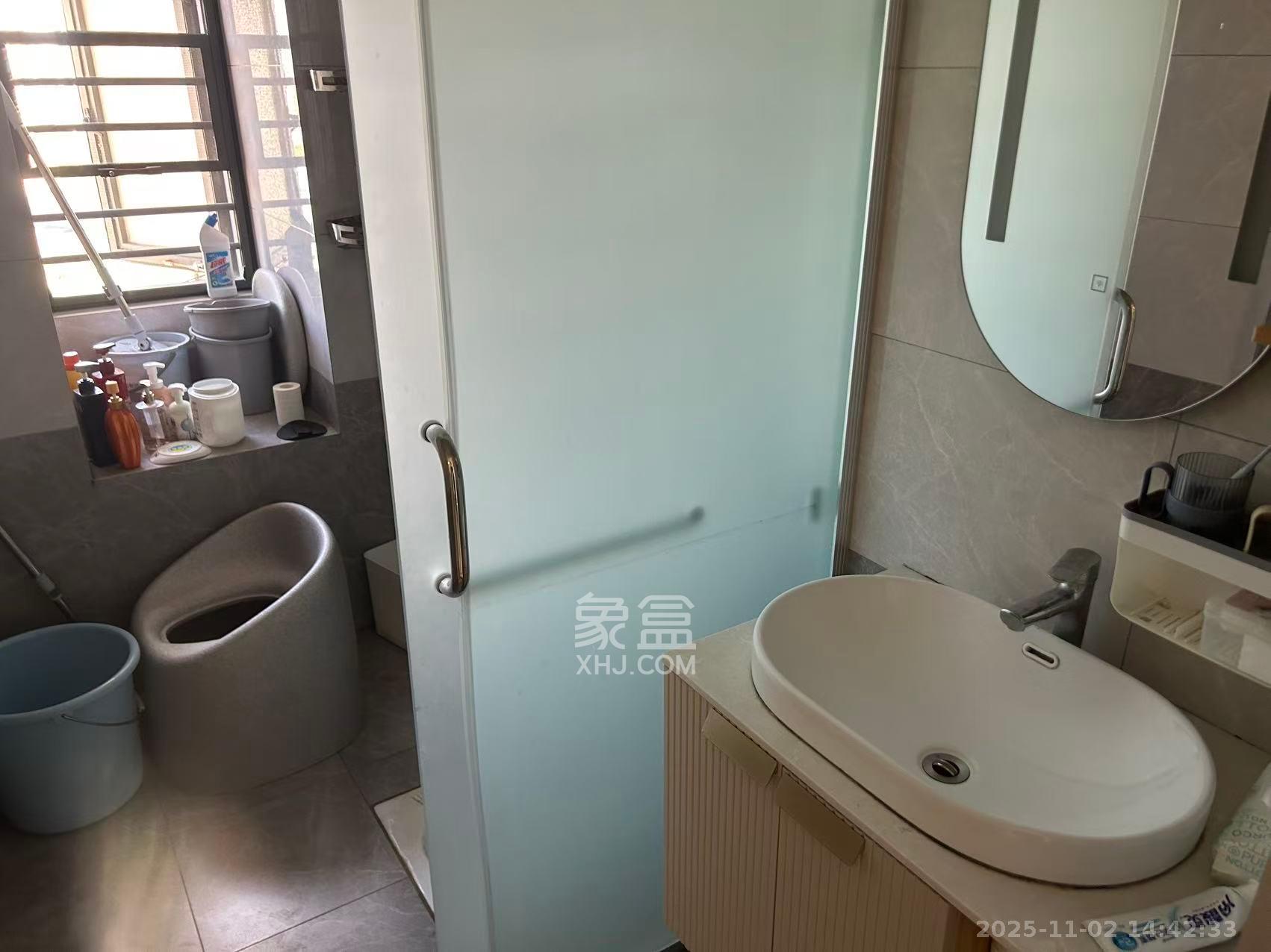 振业城三期 3室2厅1卫 3200.0元/月 振业城三期 3室2厅1卫 3200.0元/月室内图