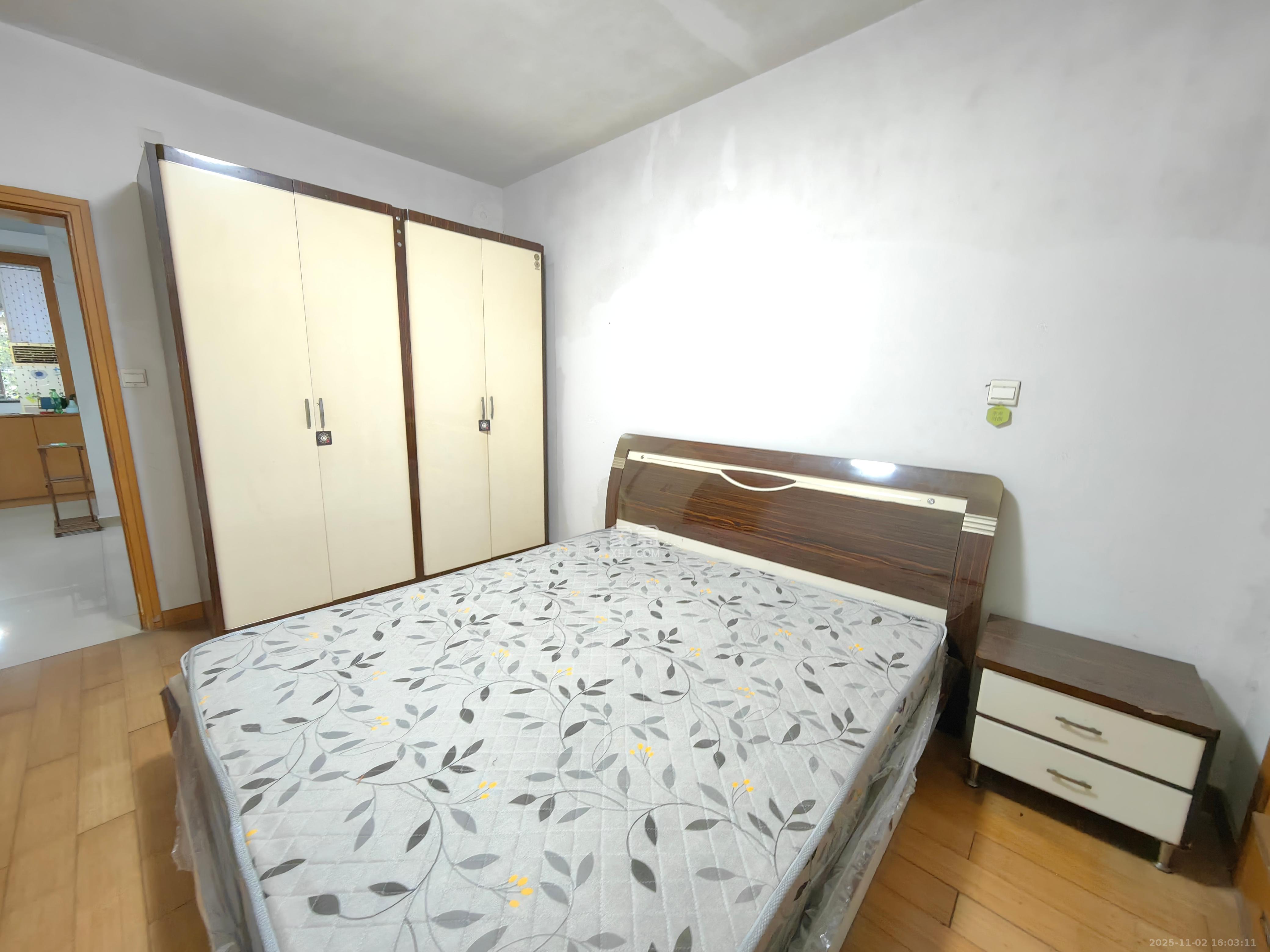 中南汽车世界 2室2厅1卫 1200.0元/月 中南汽车世界 2室2厅1卫 1200.0元/月室内图