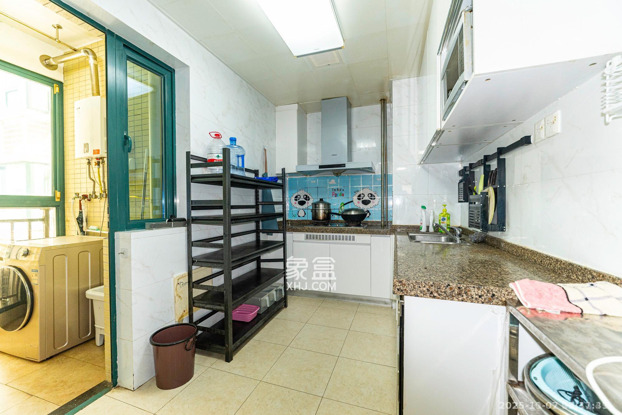 恒大翡翠华庭  3室2厅1卫    2000.0元/月室内图